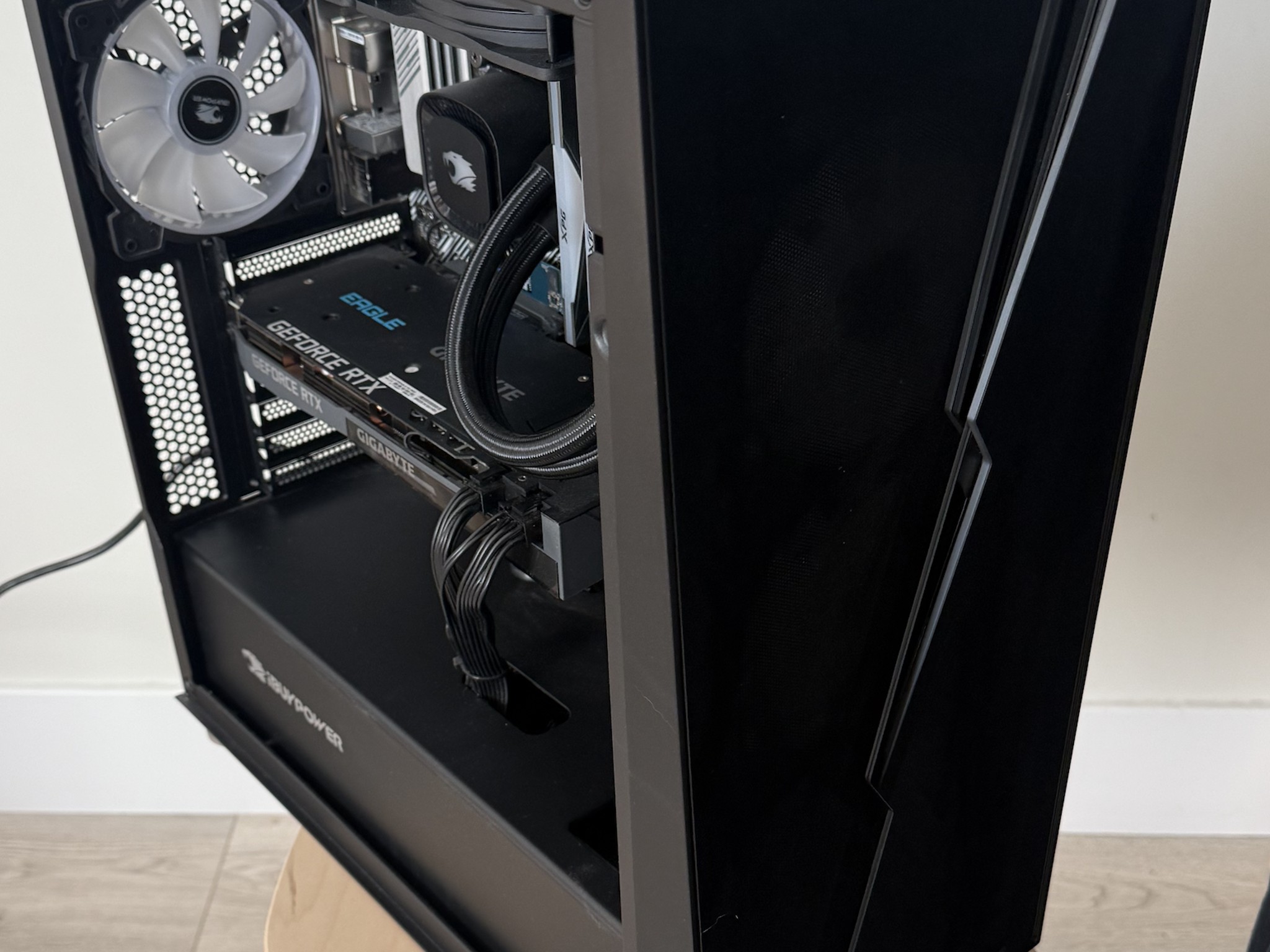🔥 IMMACULATE iBUYPOWER Gaming PC - R7 5700X | RTX 3070 | 16GB RAM | 1TB SSD