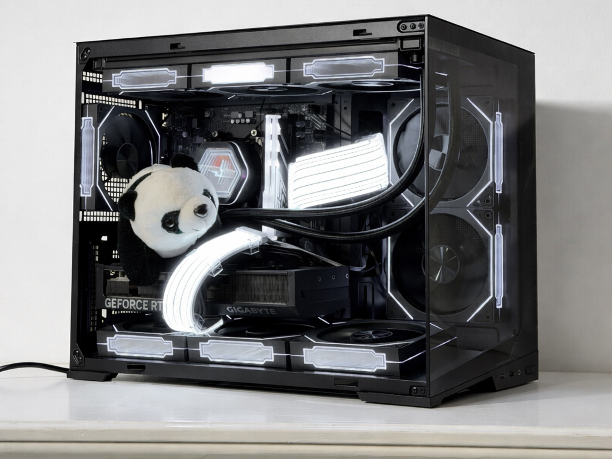 👑King Panda | RTX 4070 32gb DDR5 Ryzen 5 7600x👑
