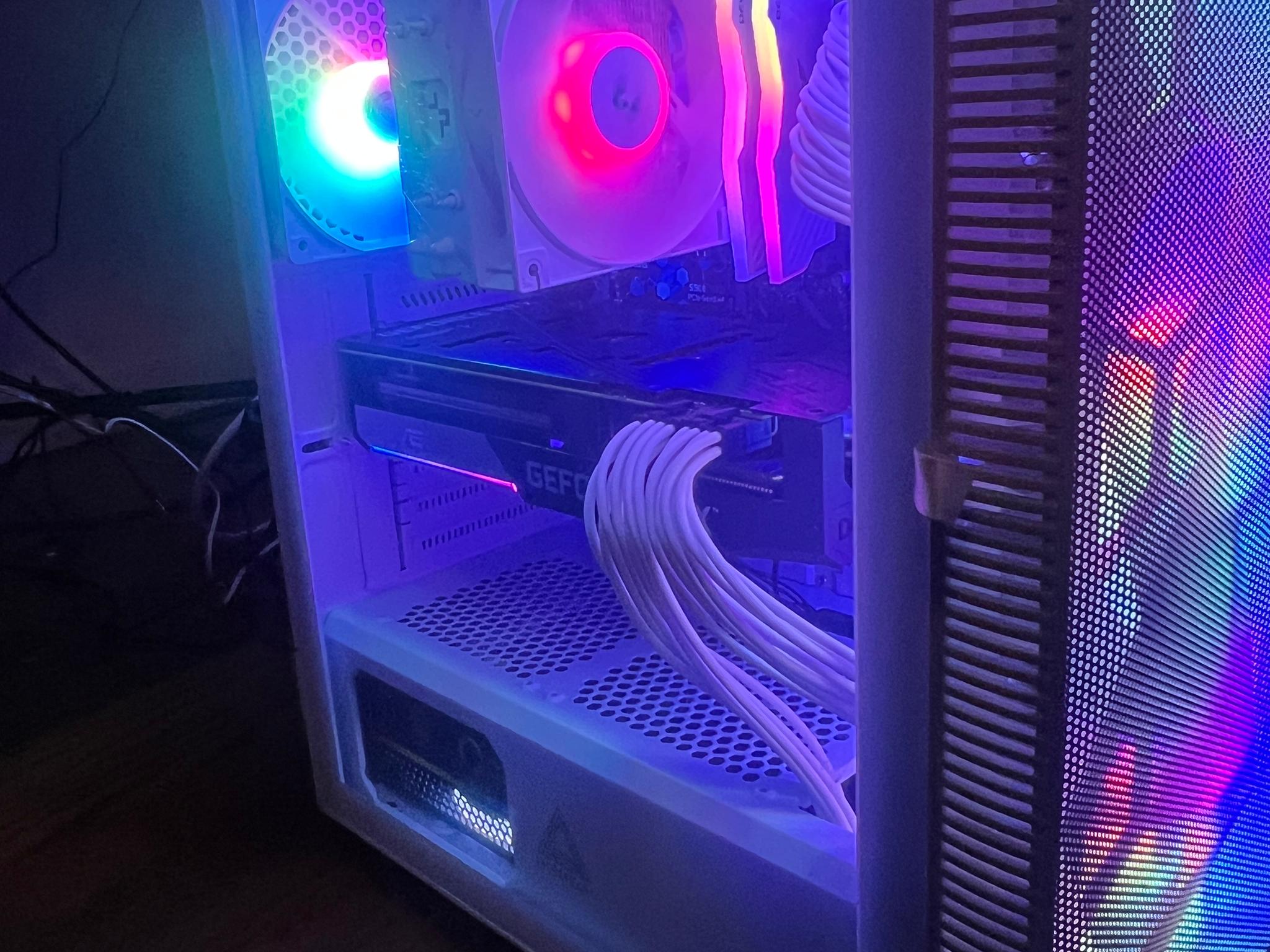 BLACK FRIDAY! RTX 3070| AMD 5600X| 32GB DDR RAM| 1TB