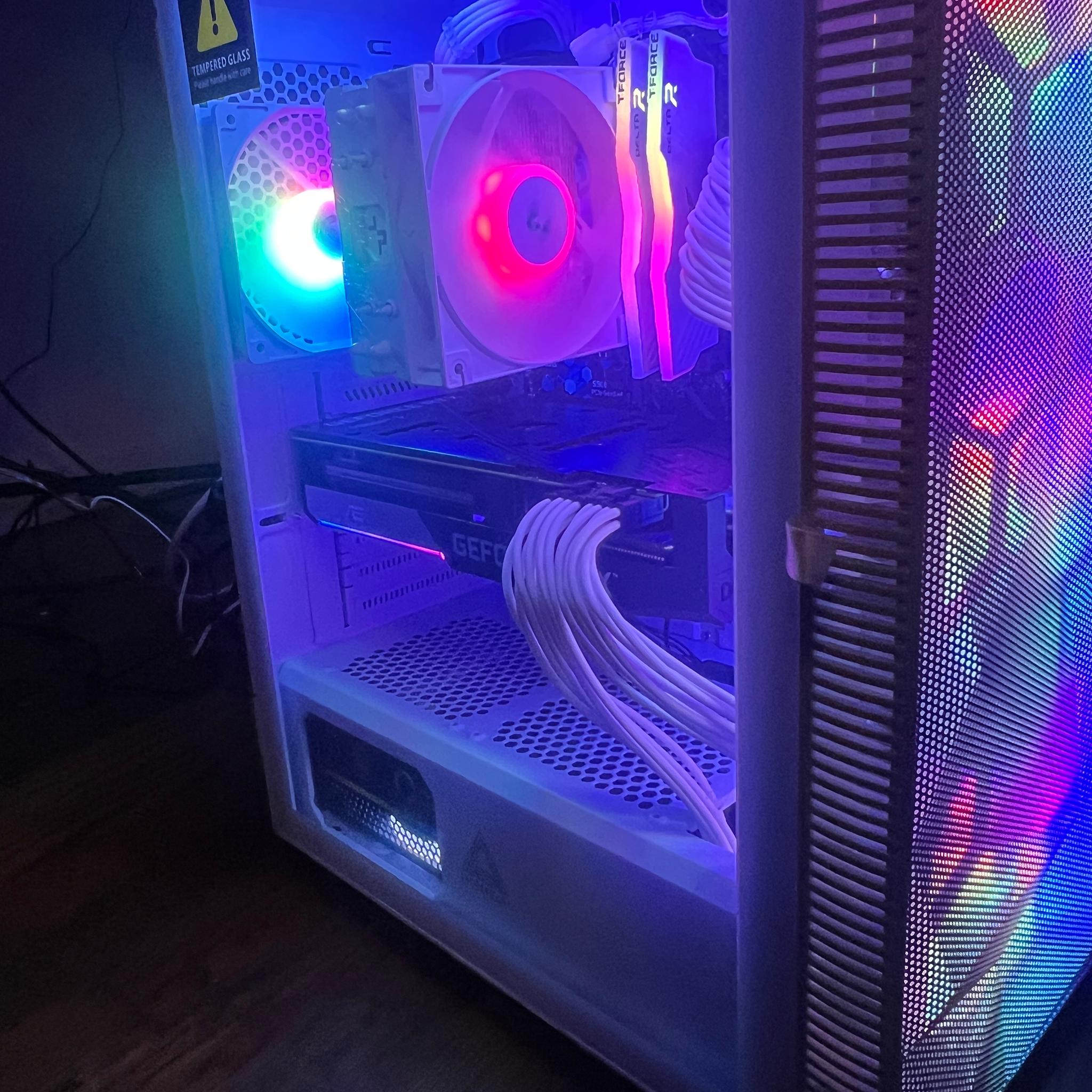 BLACK FRIDAY! RTX 3070| AMD 5600X| 32GB DDR RAM| 1TB