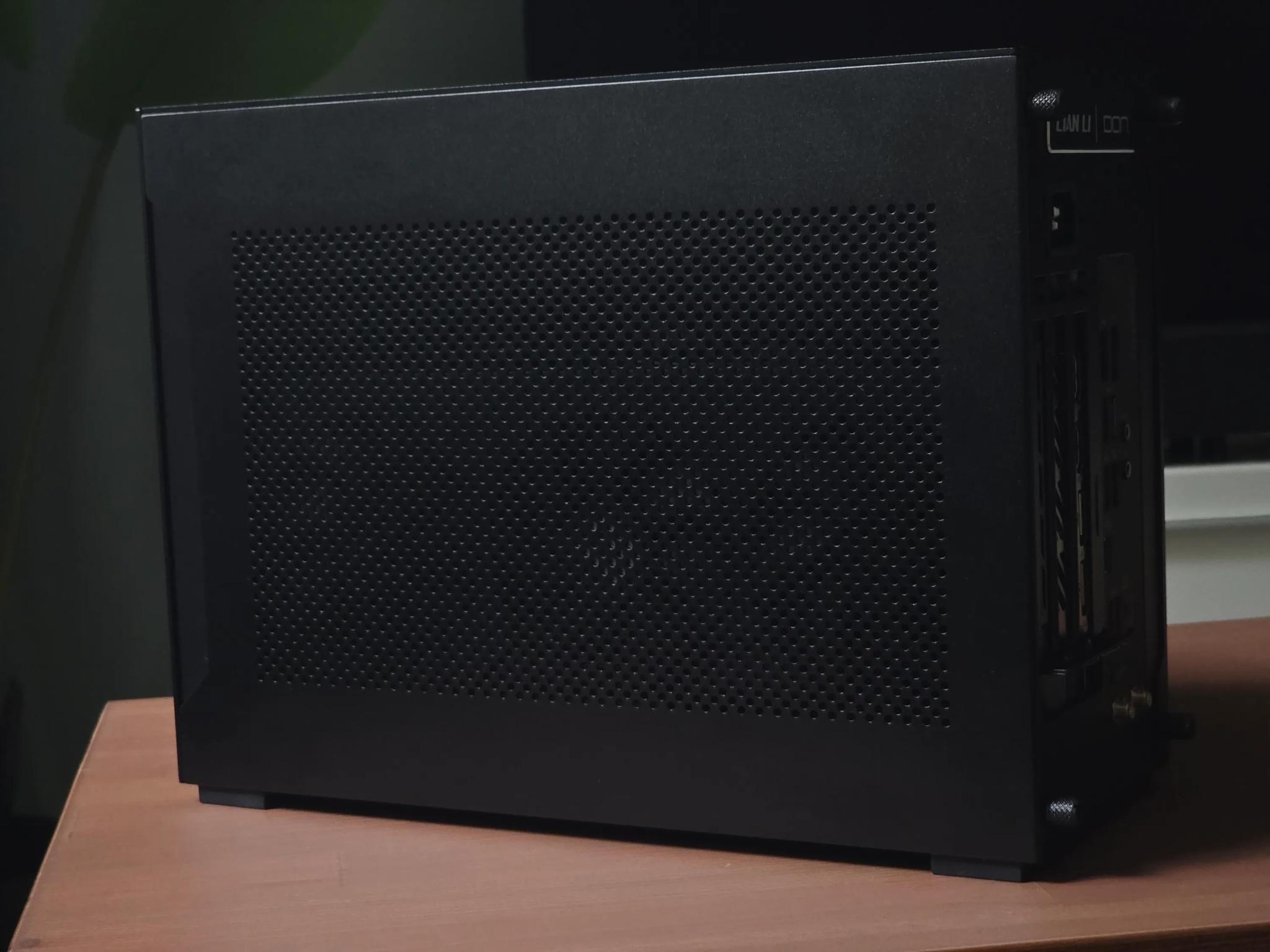 AMD Ryzen 7800X3D | RX 9070 XT 16GB | 32GB RAM | 2TB NVMe SSD | 11 Ltr Custom SFF Gaming PC