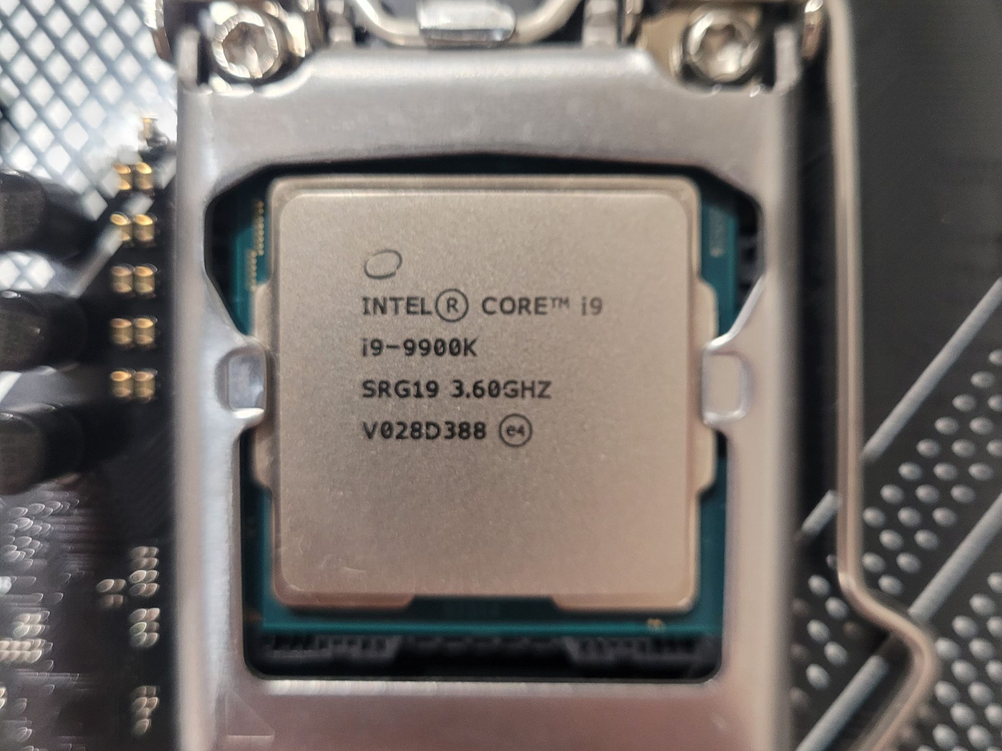 Asus Prime Z390-A with Intel i9 9900K and 32GB DDR4