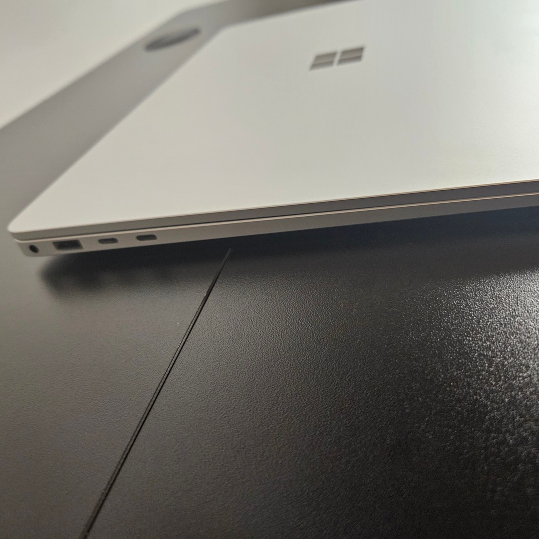 Microsoft Surface Laptop 7th Edition 13.8