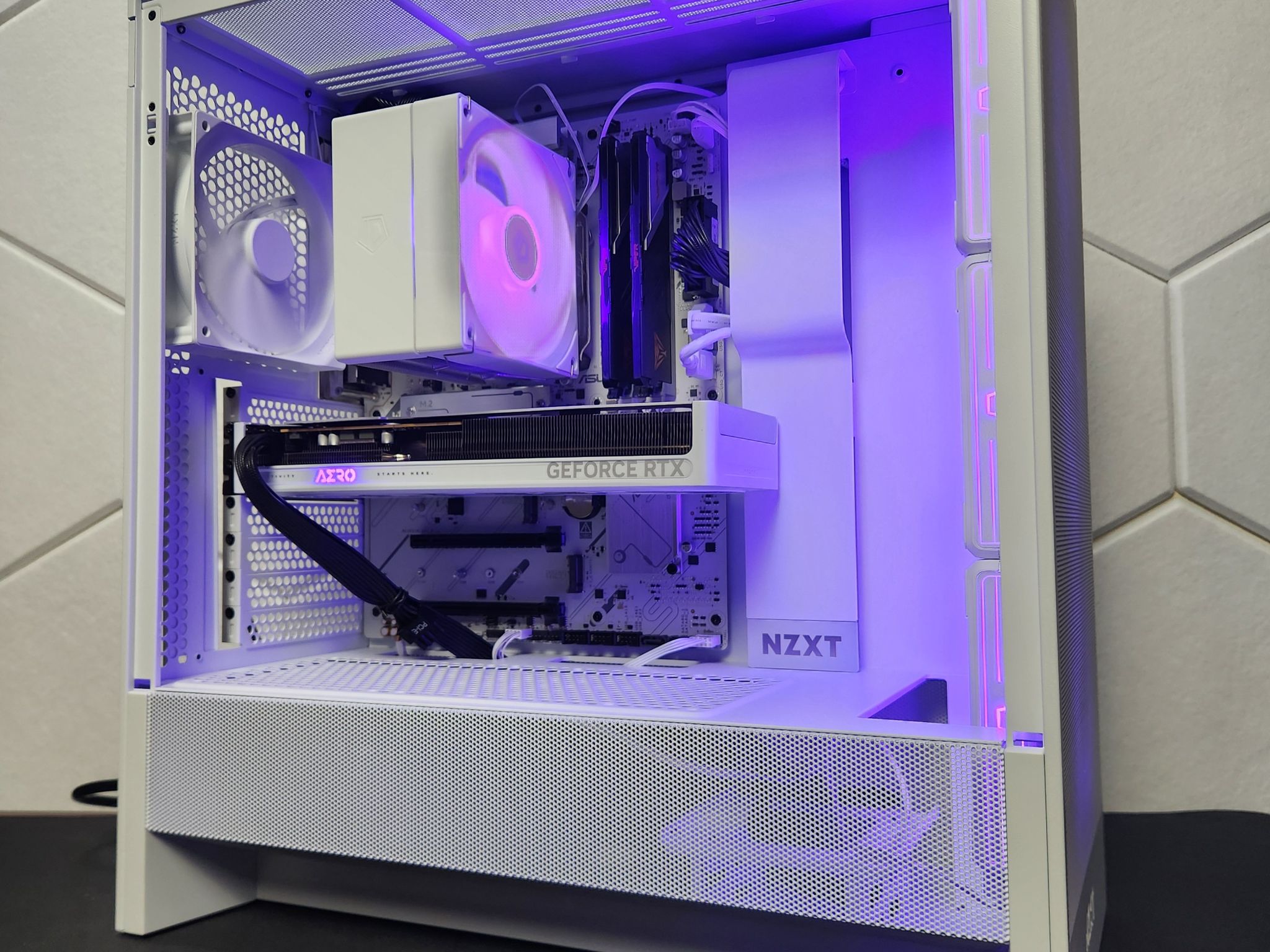 "All White" RTX 5060 | Ryzen 5 7600X | 16GB DDR5 | 1TB SSD | WIFI+BT "The Blizzard"