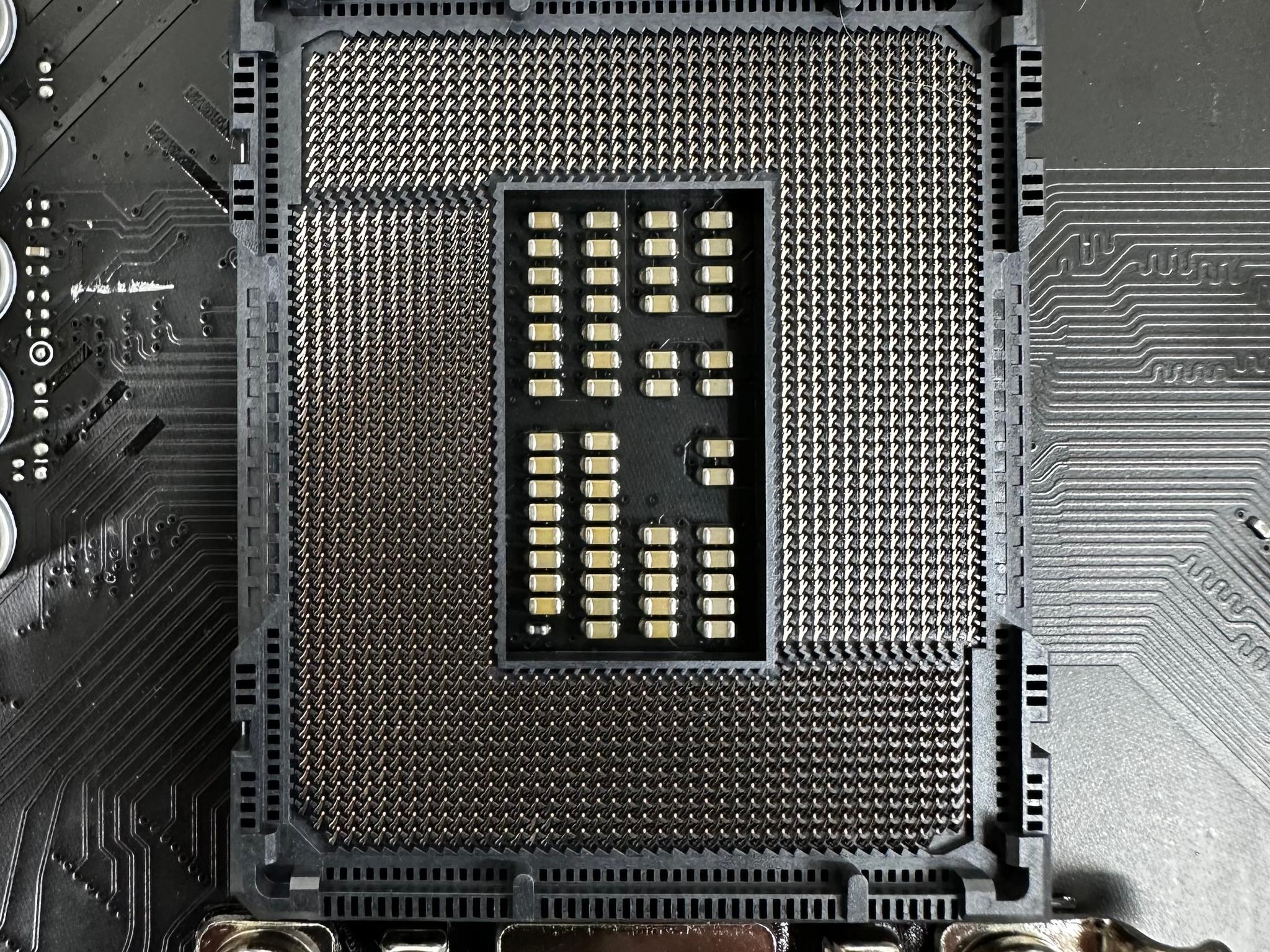 MSI Pro Z690-A DDR4 | Sealed IO Shield | LGA 1700