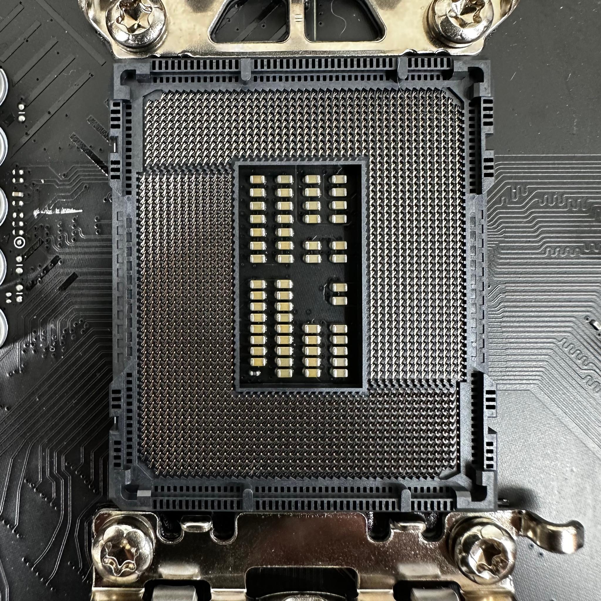 MSI Pro Z690-A DDR4 | Sealed IO Shield | LGA 1700