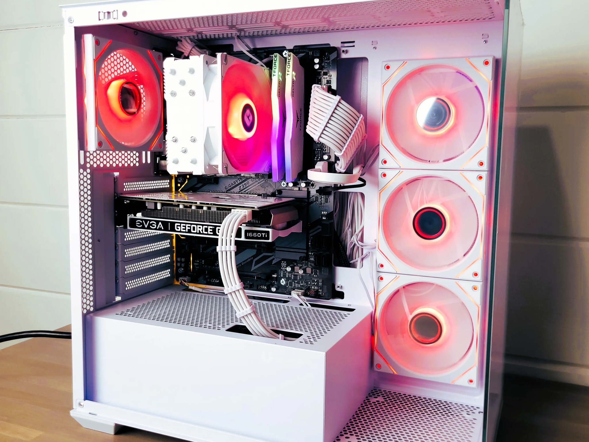 Christmas Sale! Budget Gaming White Fishtank Case | Next Day Shipping!