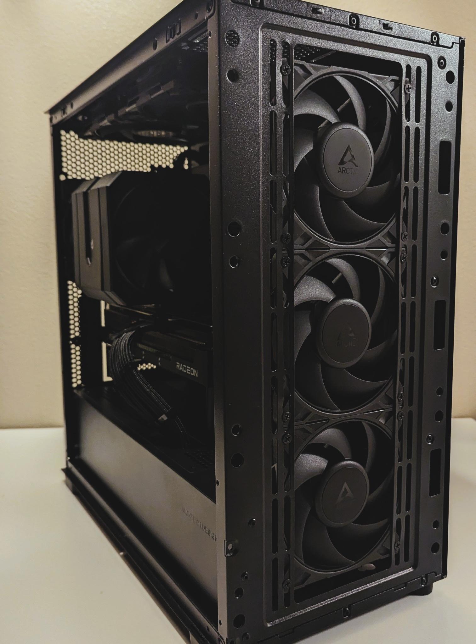 Blackout Gaming PC - Ryzen 9600X | RX 9070 XT 16GB | 1TB SSD| 16GB DDR5 6000 CL 30| WIFI+BT|