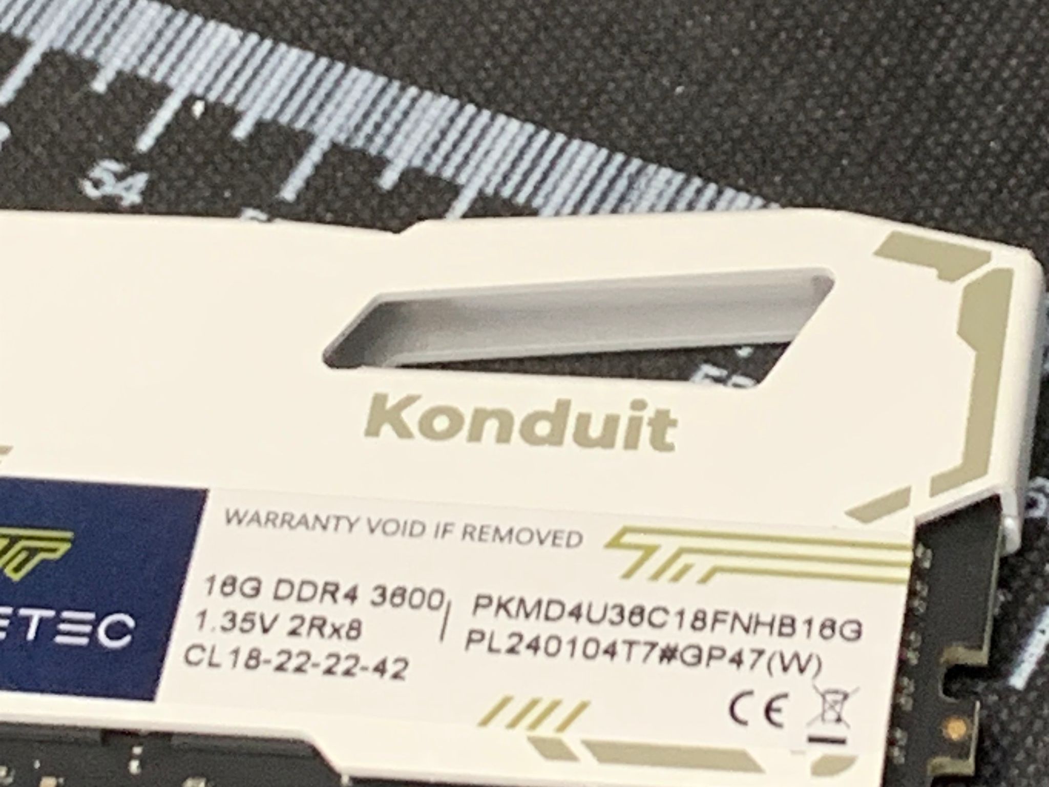 Used Excellent Condition 32GB DDR4 Pinnacle Konduit RAM