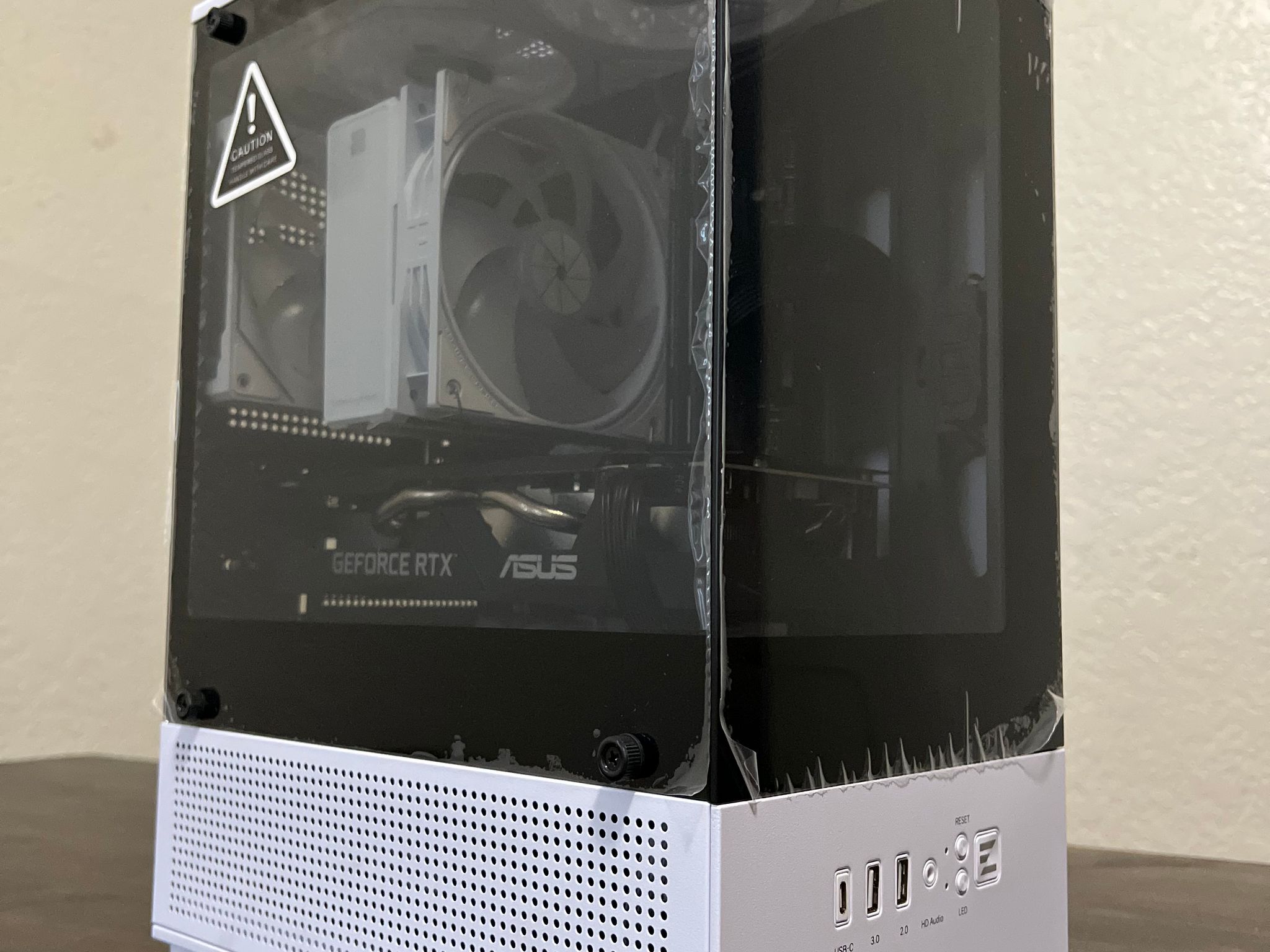 Custom White Gaming PC | i7 8700 | RTX 2060 | 16GB Crucial Ballistix RAM | 512GB SSD