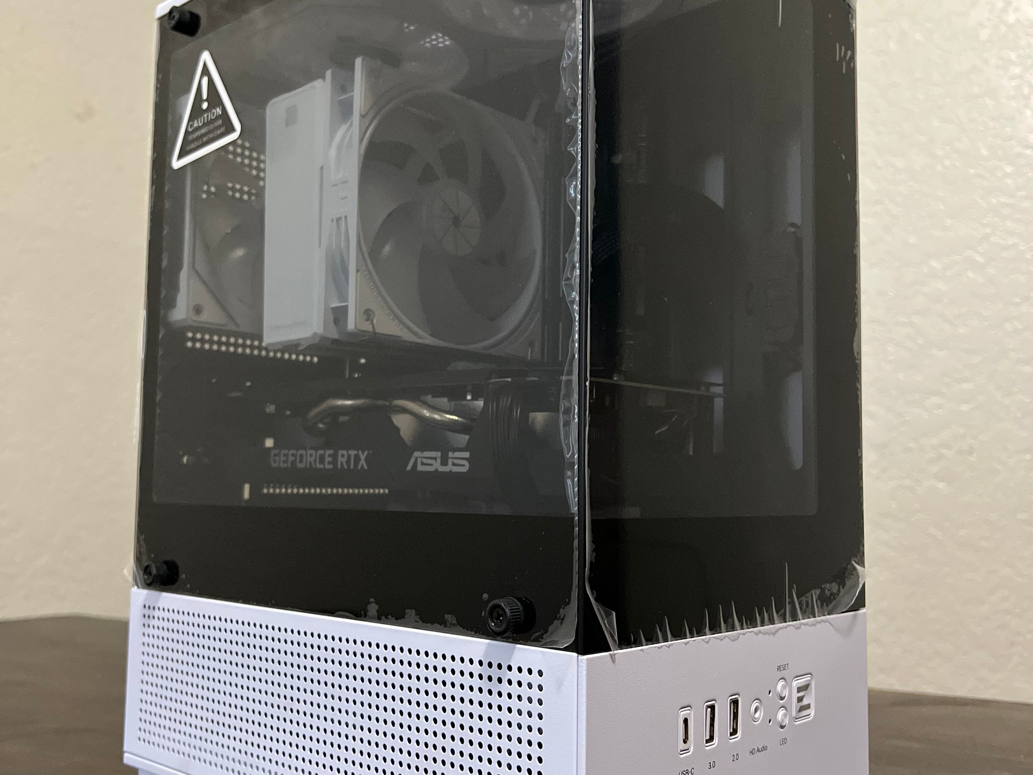 Custom White Gaming PC | i7 8700 | RTX 2060 | 16GB Crucial Ballistix RAM | 512GB SSD