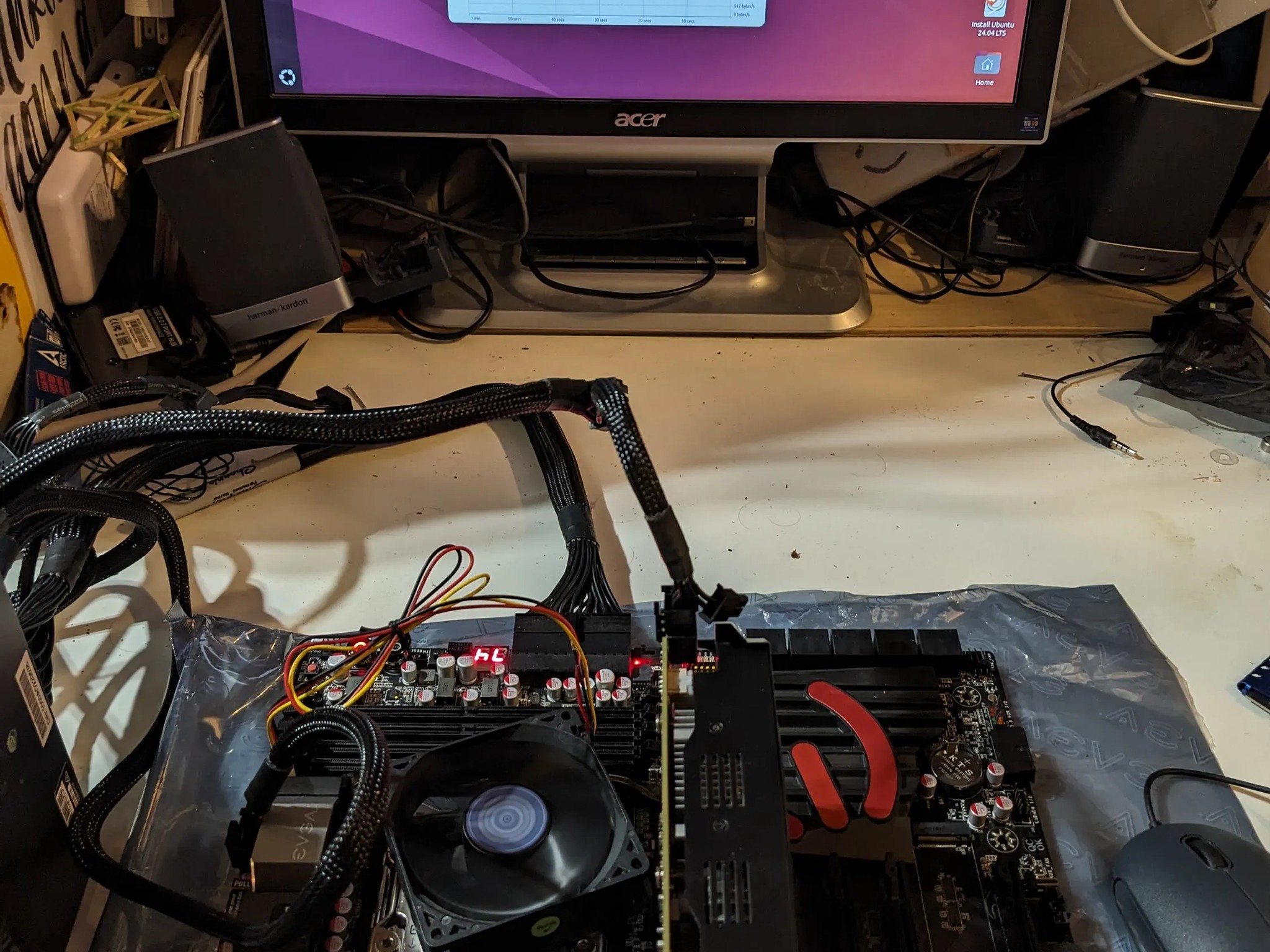 Intel Xeon E5-2667V3 -Socket 2011- 8 Cores - 3.6GHz Max Turbo