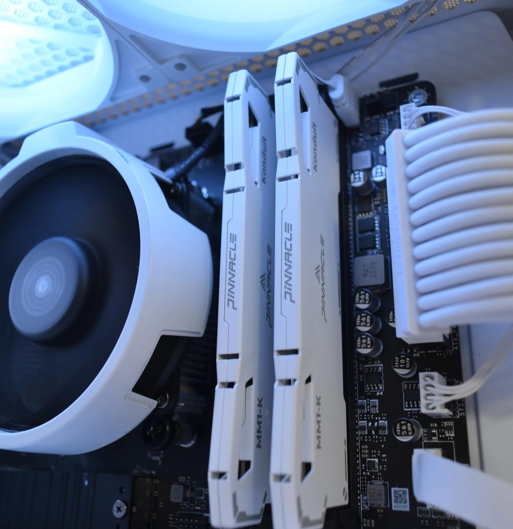 ⚪White Out V4⚪ - RTX 3060ti | Ryzen 7 3700X | 1tb NVMe | Windows 11 FULLY Activated