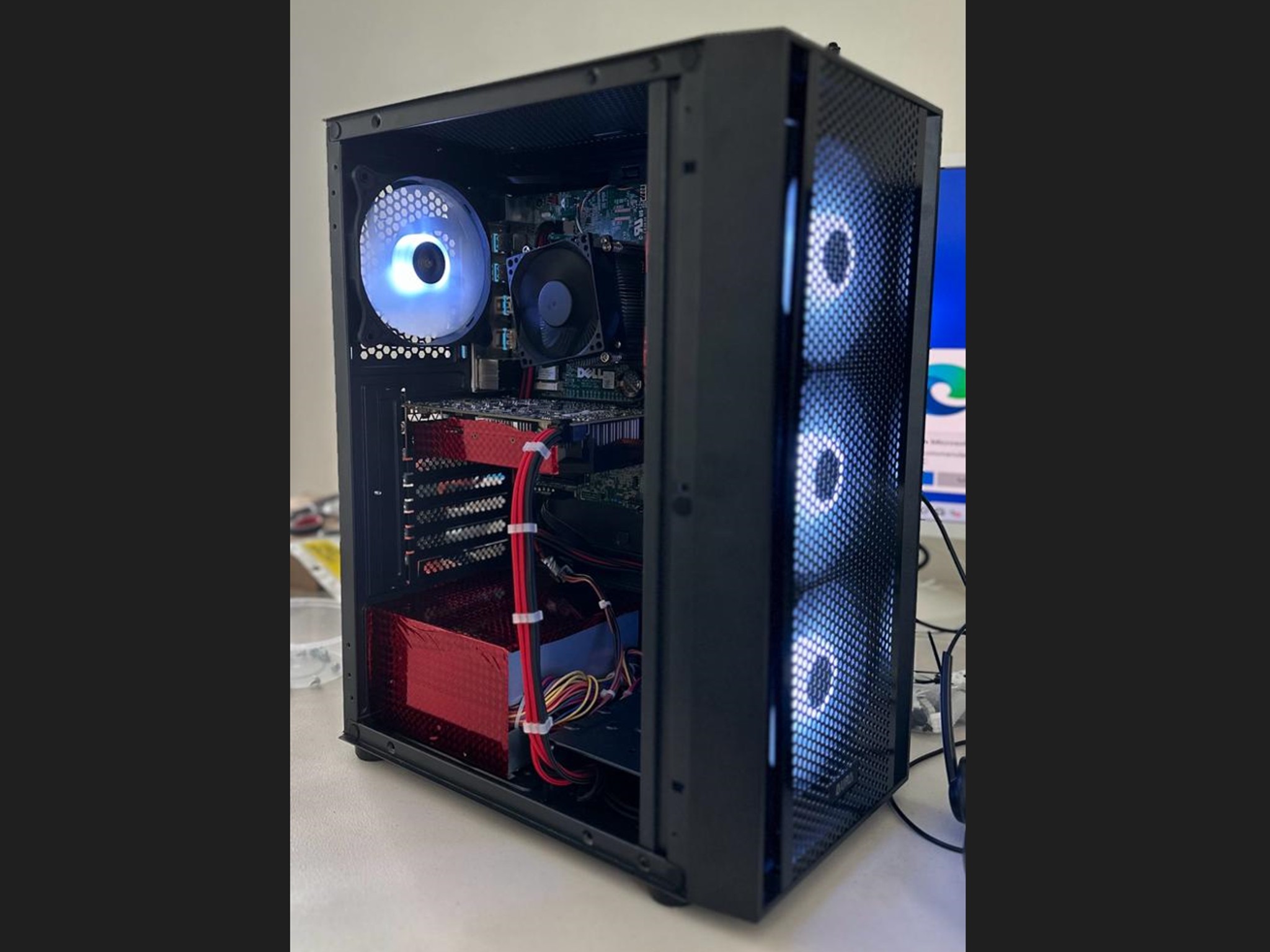 Intel i7-4770/GTX 1060, 16GB RAM, 500GB SSD, Red/Black RGB Budget Gaming PC