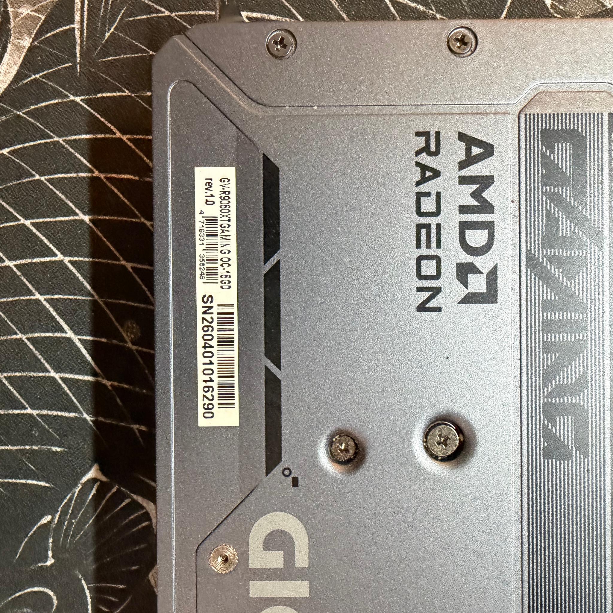 GIGABYTE Radeon RX 9060 XT GAMING OC 16G
