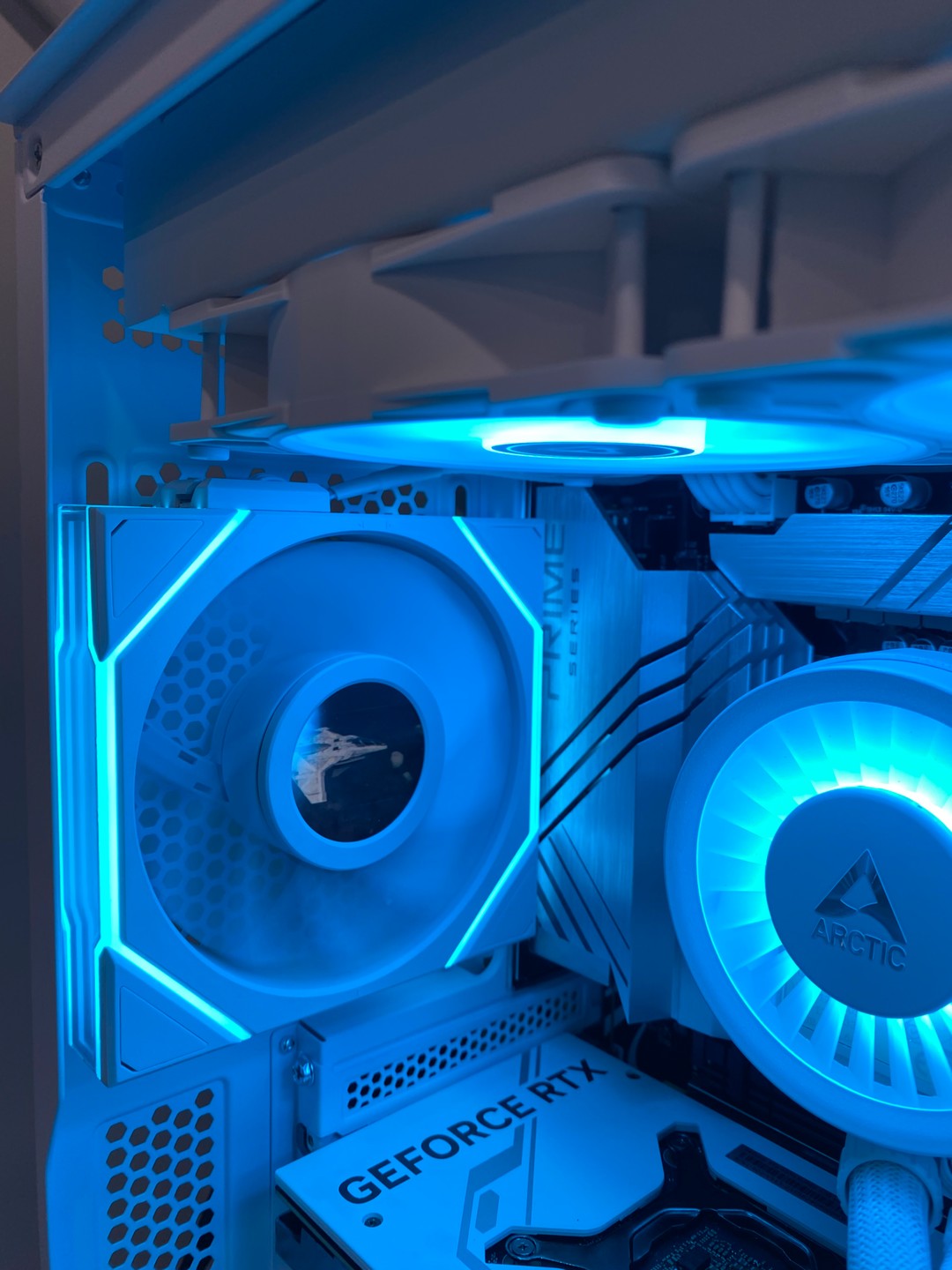 RTX 4070 Super | Intel i7-14700K | 32GB DDR5 RAM | 2TB NVME