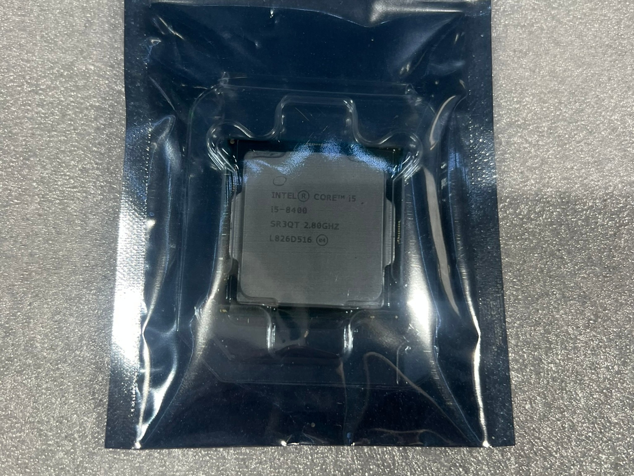 Intel i5 8400