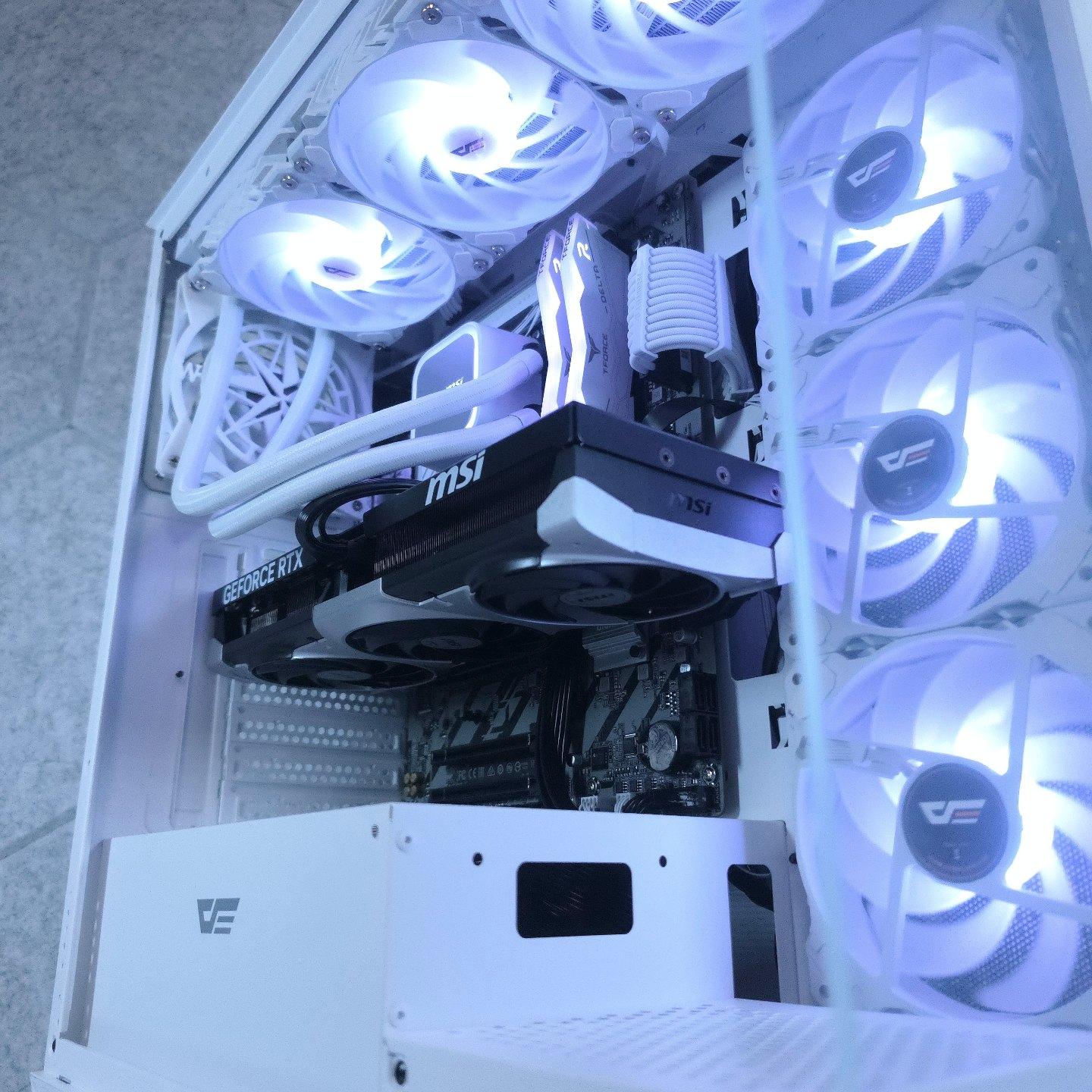 🤍 RTX 5070 | Core Ultra 7 265F | 1440p Gaming Computer