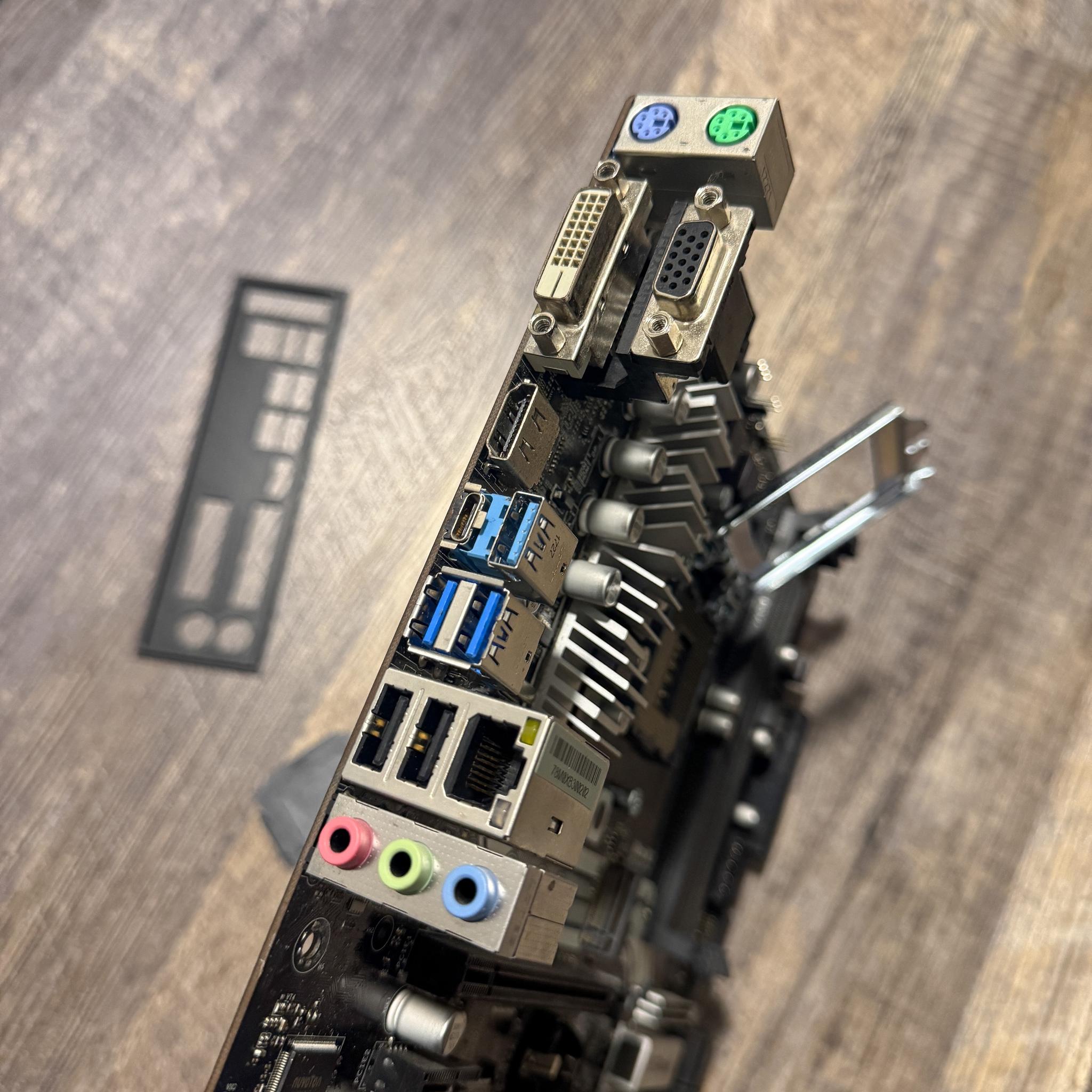 *FOR PARTS ONLY* ASROCK B250M PRO4-IB LGA1151 MOTHERBOARD