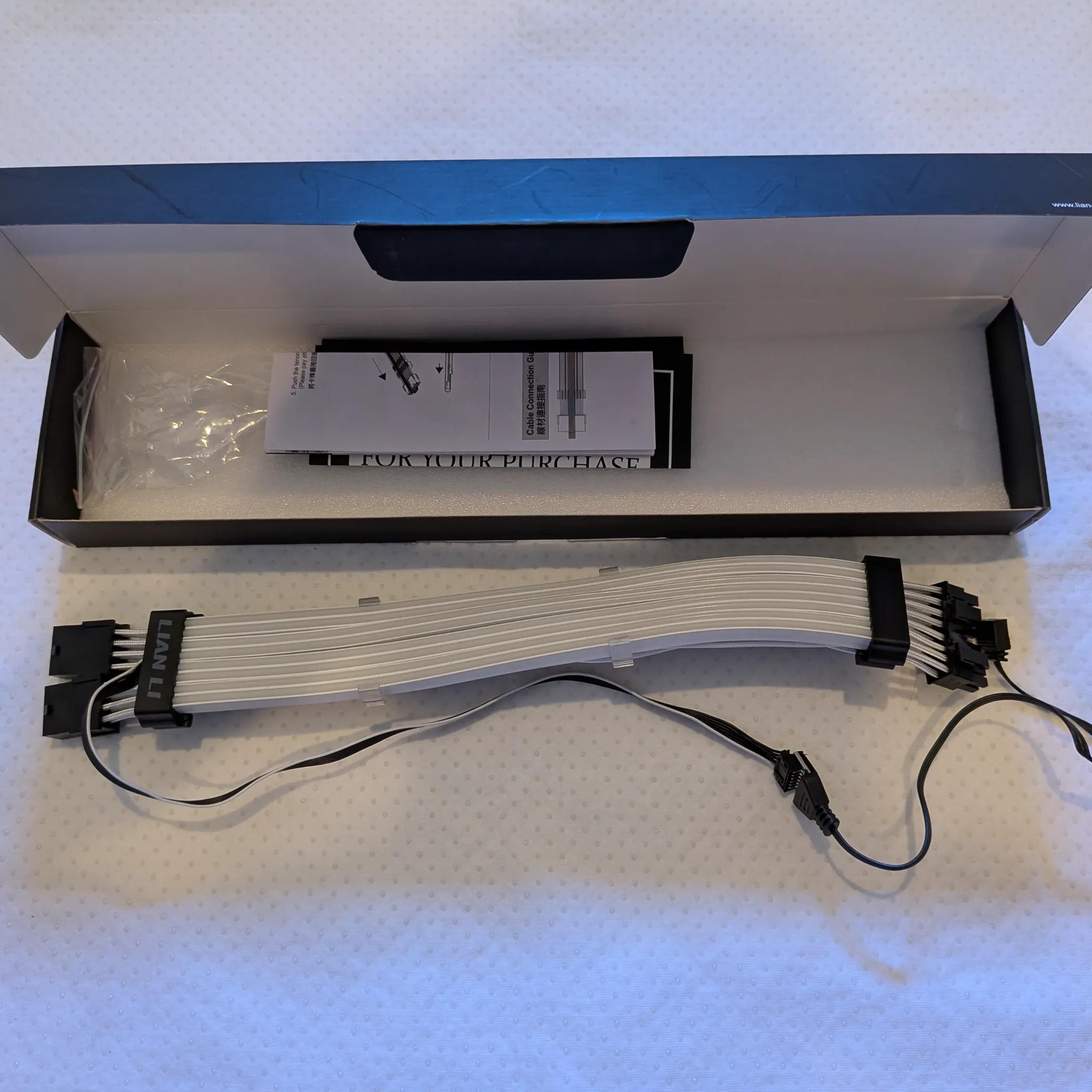 Lian Li Strimer Plus RGB 8-pin PCI-E power extension