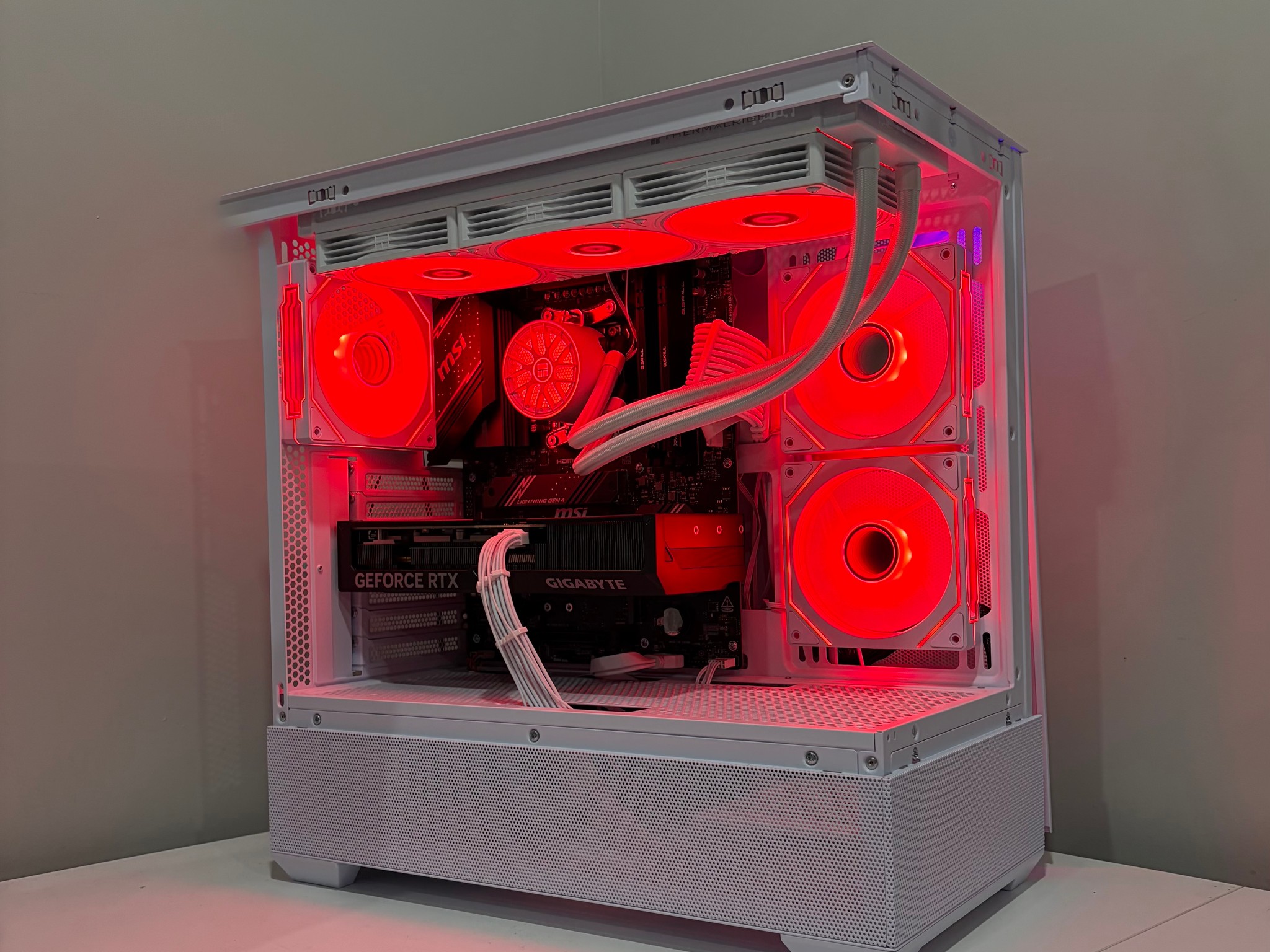 RTX 4070 Super | Ryzen 7 7700x | 32GB DDR5 RAM | 1TB SSD | Gaming PC