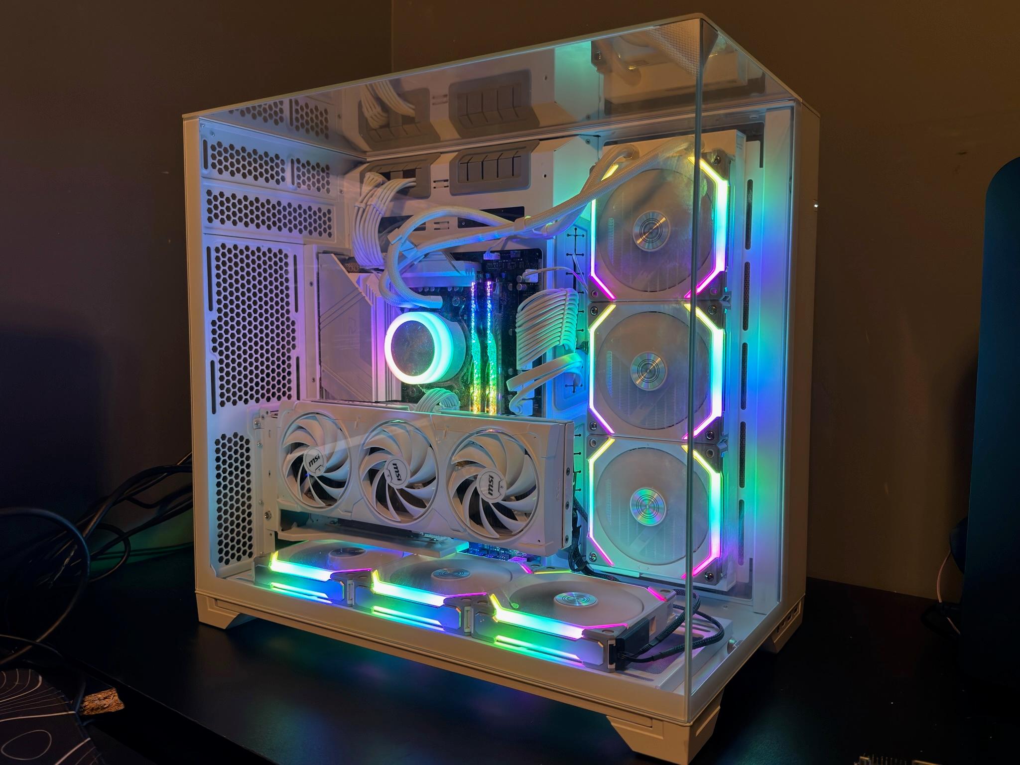 All white 5080/Ryzen 9 7950x3D/32GB RAM/2TB Pc
