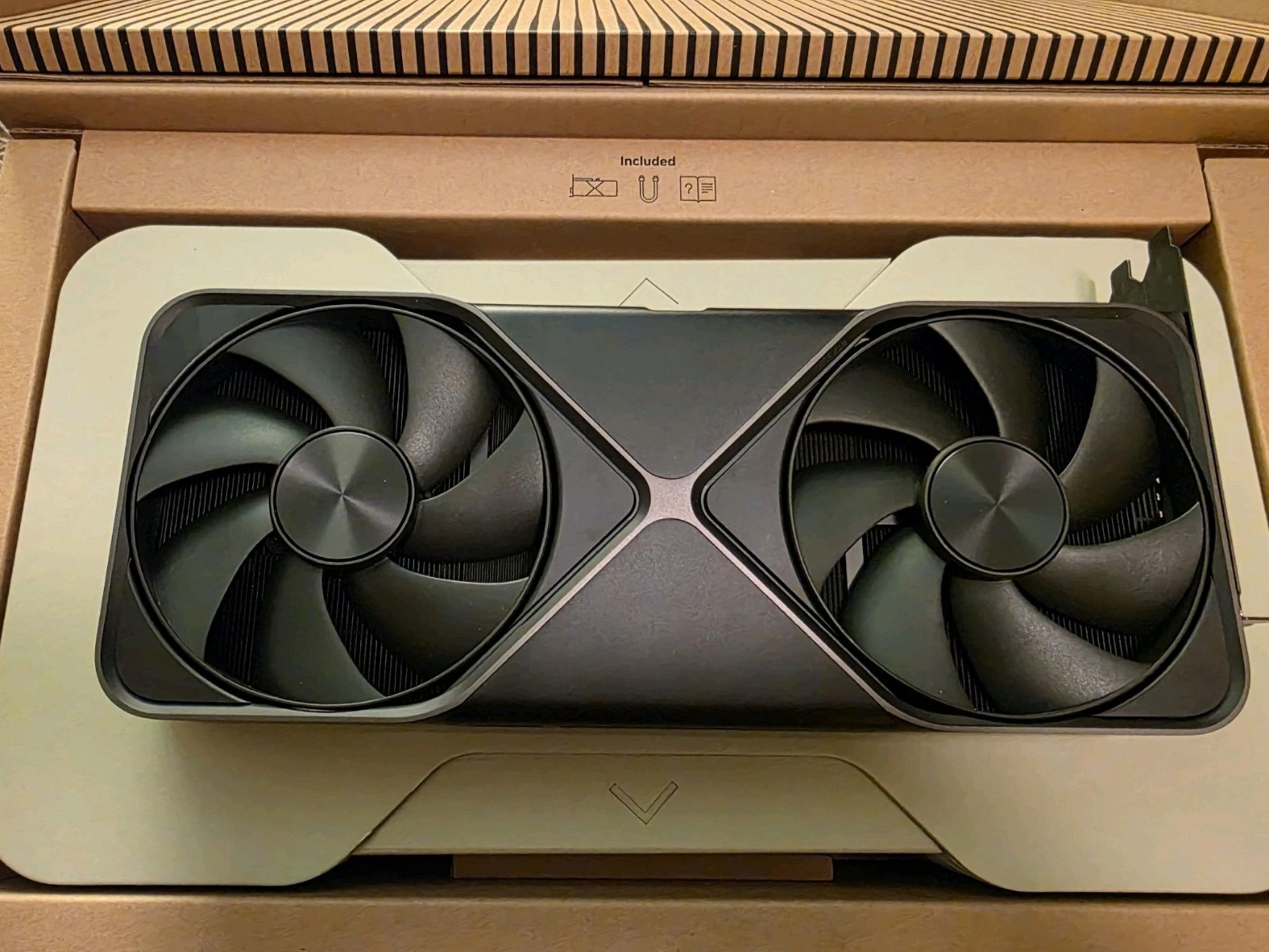 RTX 5090 Founders Edition 32GB