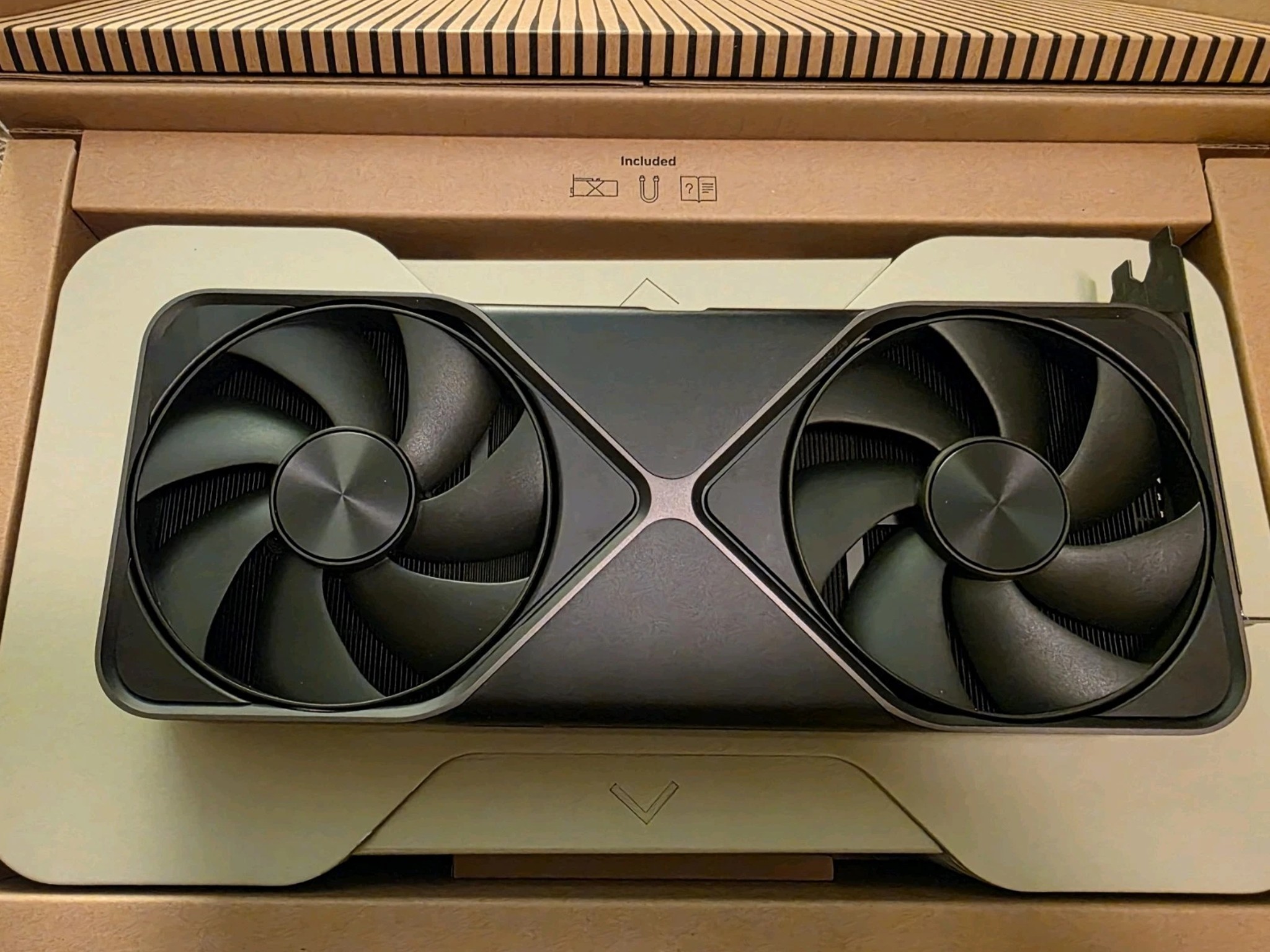 RTX 5090 Founders Edition 32GB
