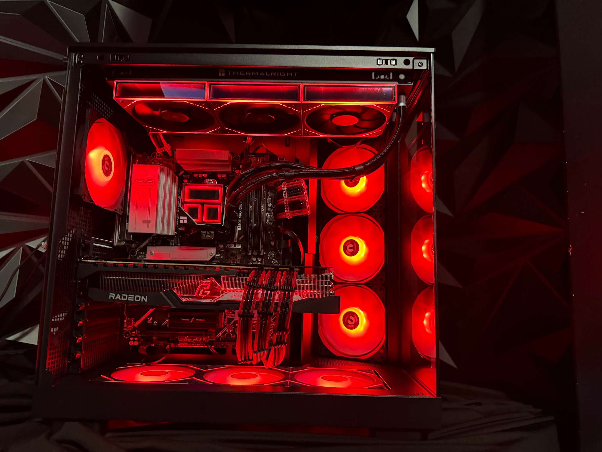 🔥🚀 RED LEADER 🚀🔥 Ryzen 9 7900X| RX 7900XTX 24 GB | 64 GB DDR5| 4 TB NVMe| 850W PSU