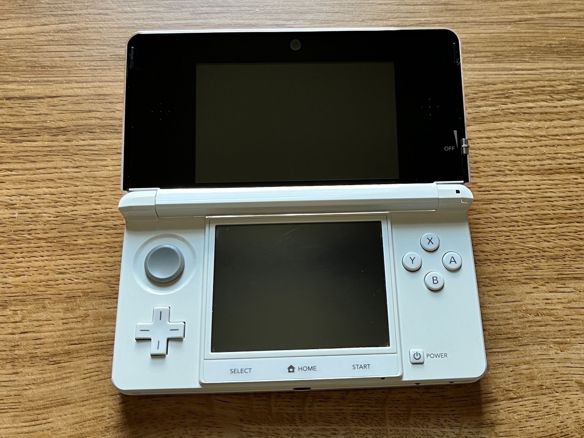 Nintendo 3DS + Games Bundle W/ SD Card + Original Stylus - Japan Glossy White