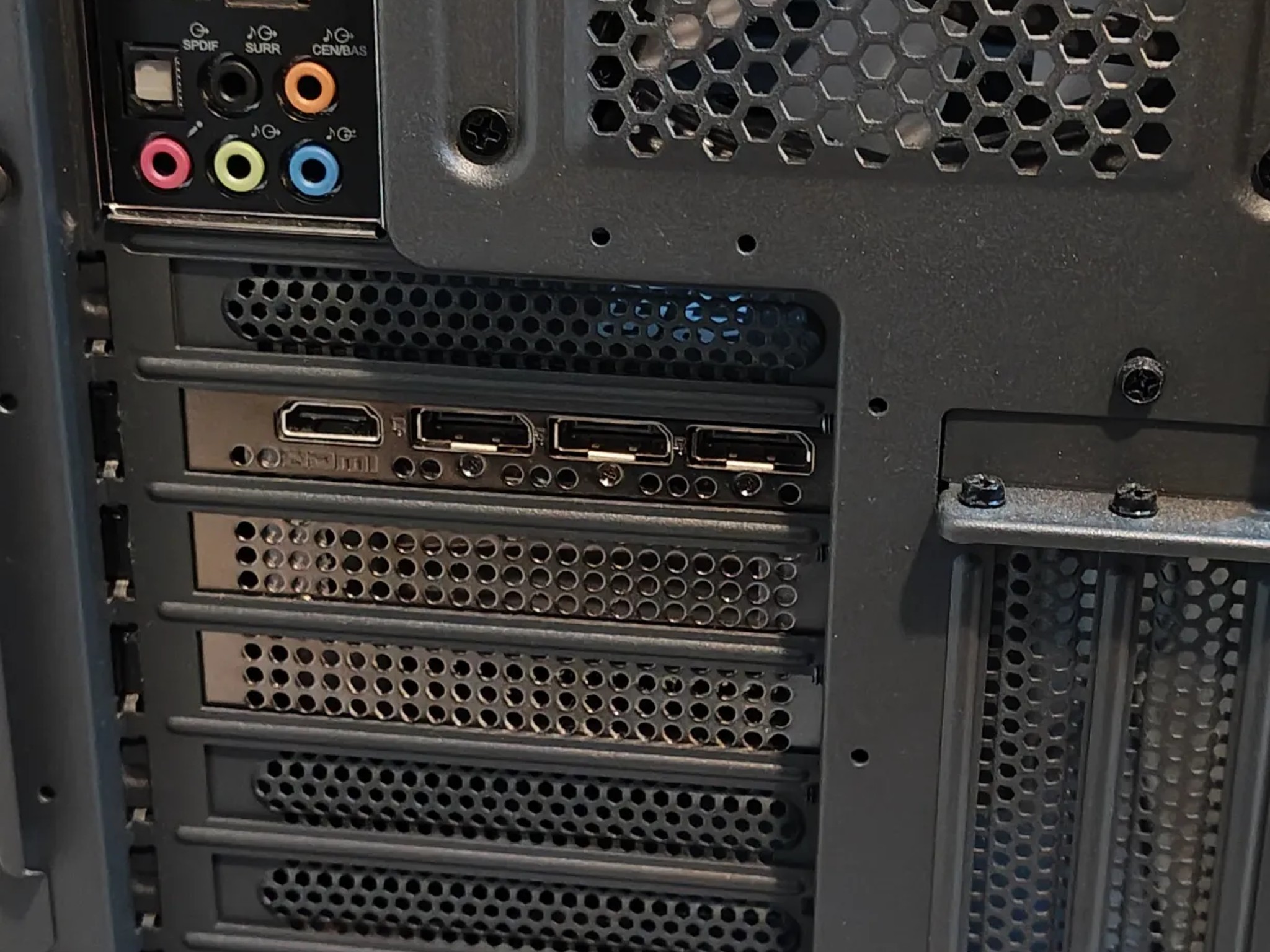 Lenovo Legion T7 Gaming PC: Intel Core i7 13700KF | Nvidia Geforce RTX 4080 | 64GB RAM | 2TB SSD FS!