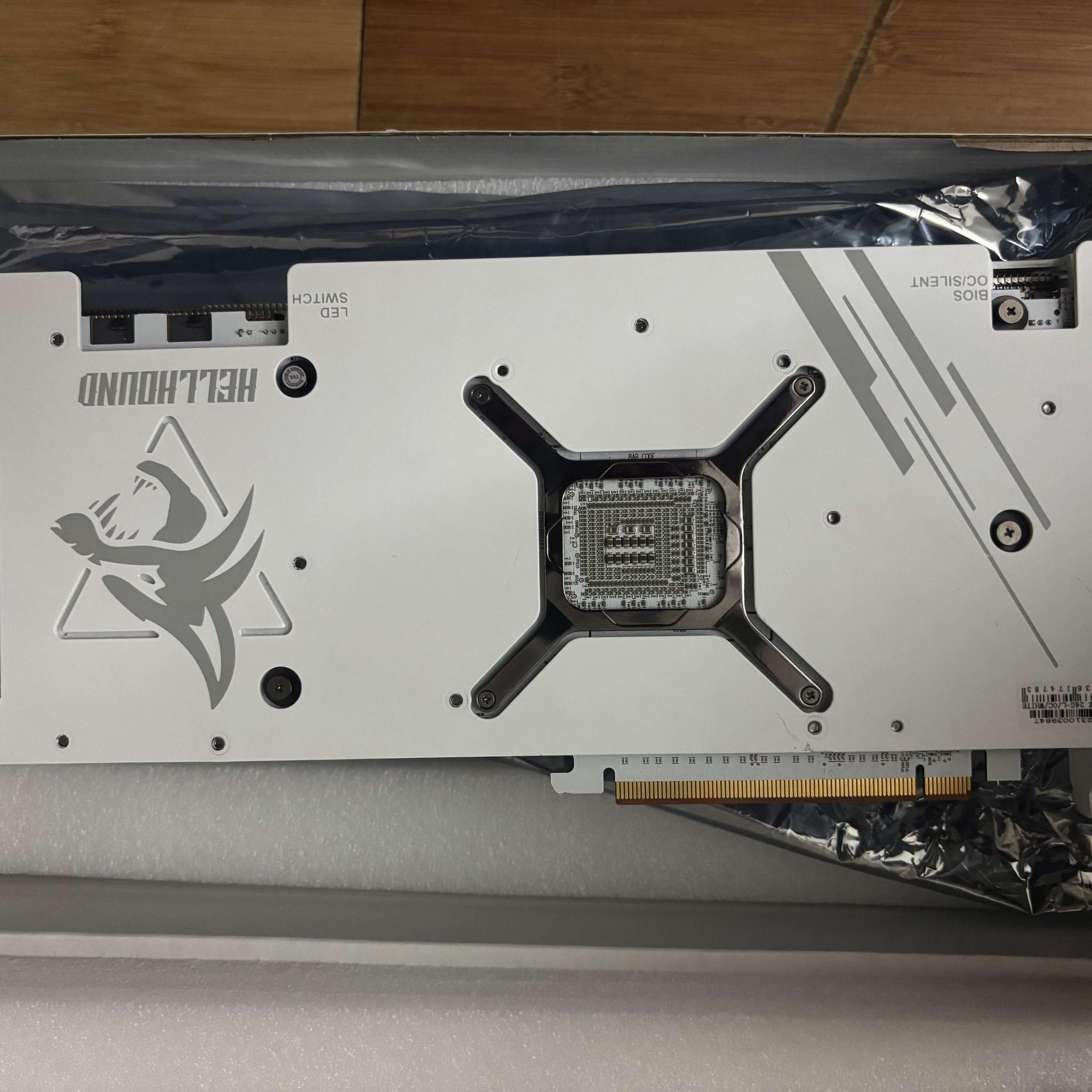 PowerColor Hellhound Spectral White Radeon RX 7900 XTX