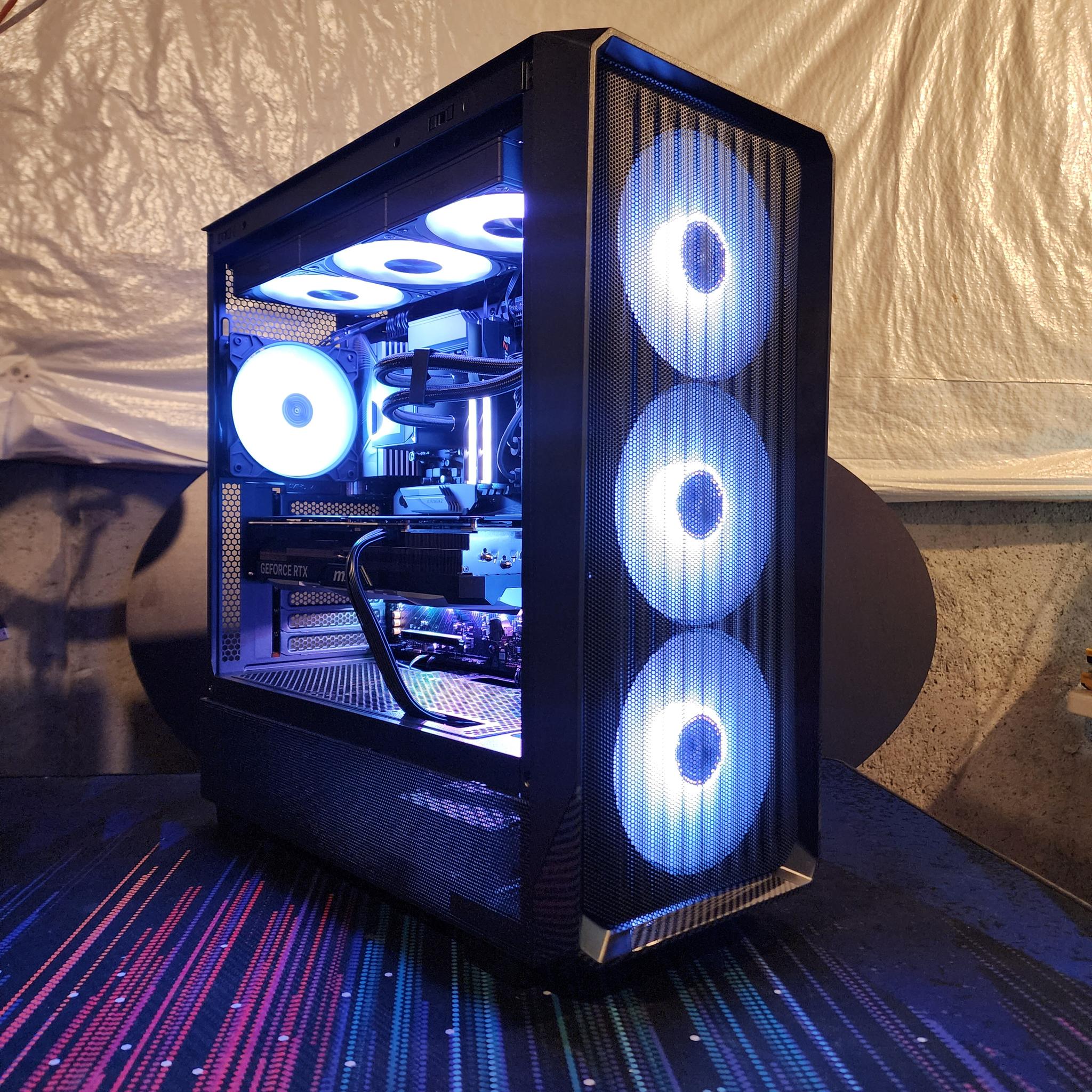 RTX 4080 SUPER / Intel Core Ultra 9 285 / 32GB DDR5 RAM / 1TB NVMe SSD