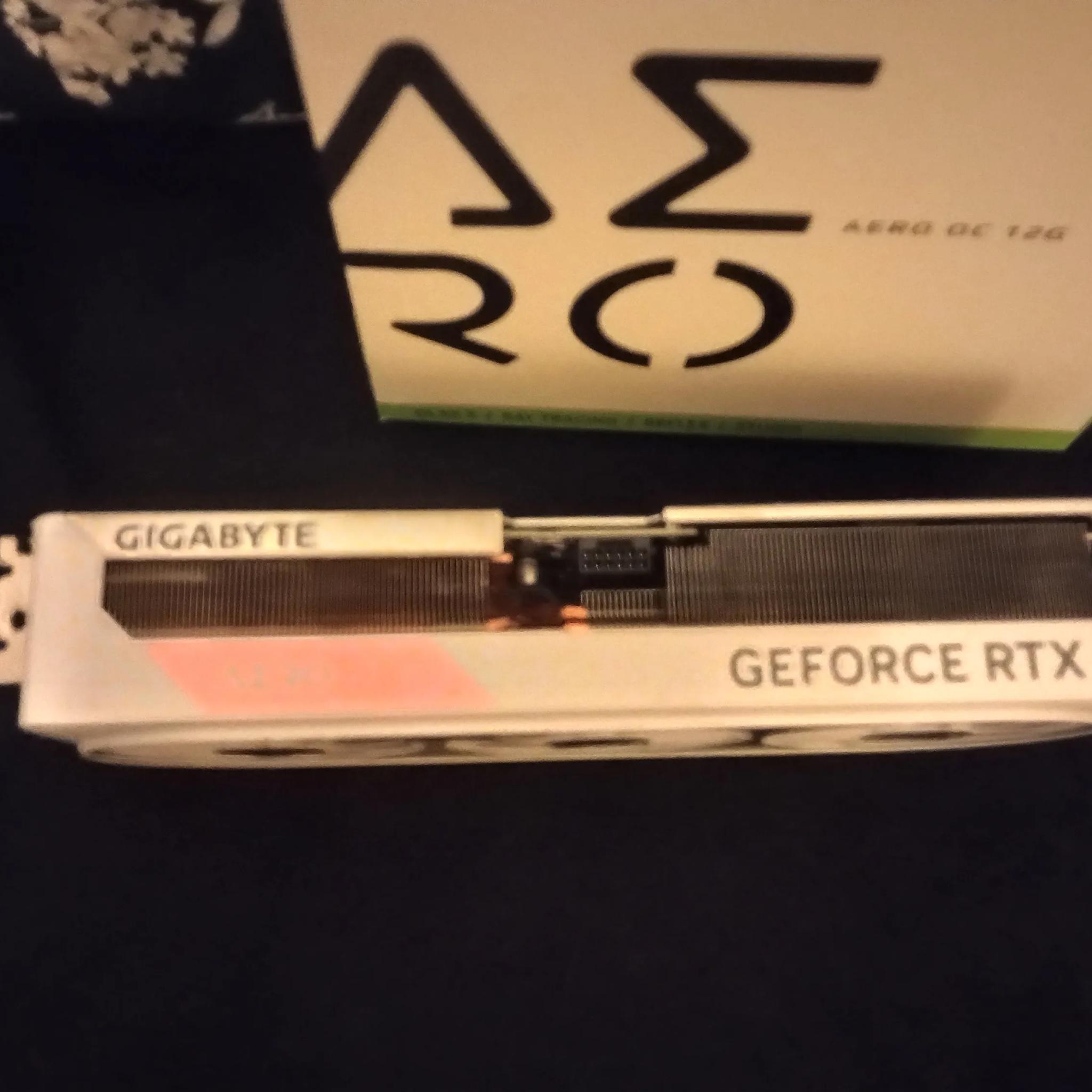GeForce RTX 4070 Gigabyte Aero OC 12G