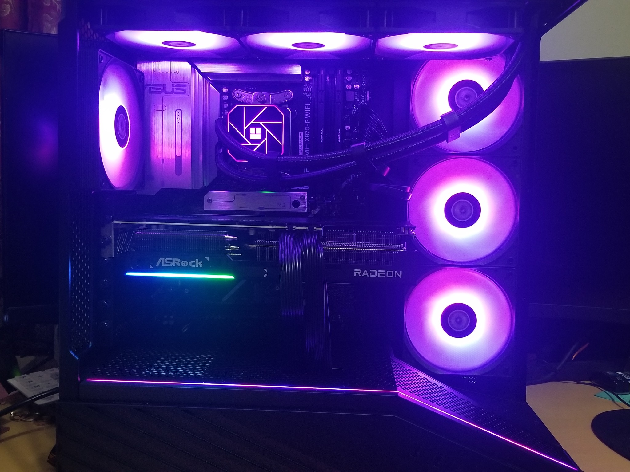 Solid Gaming PC | 9850X3D | 9070 XT | 32g DDR5-6000 | 2 Tb NVME