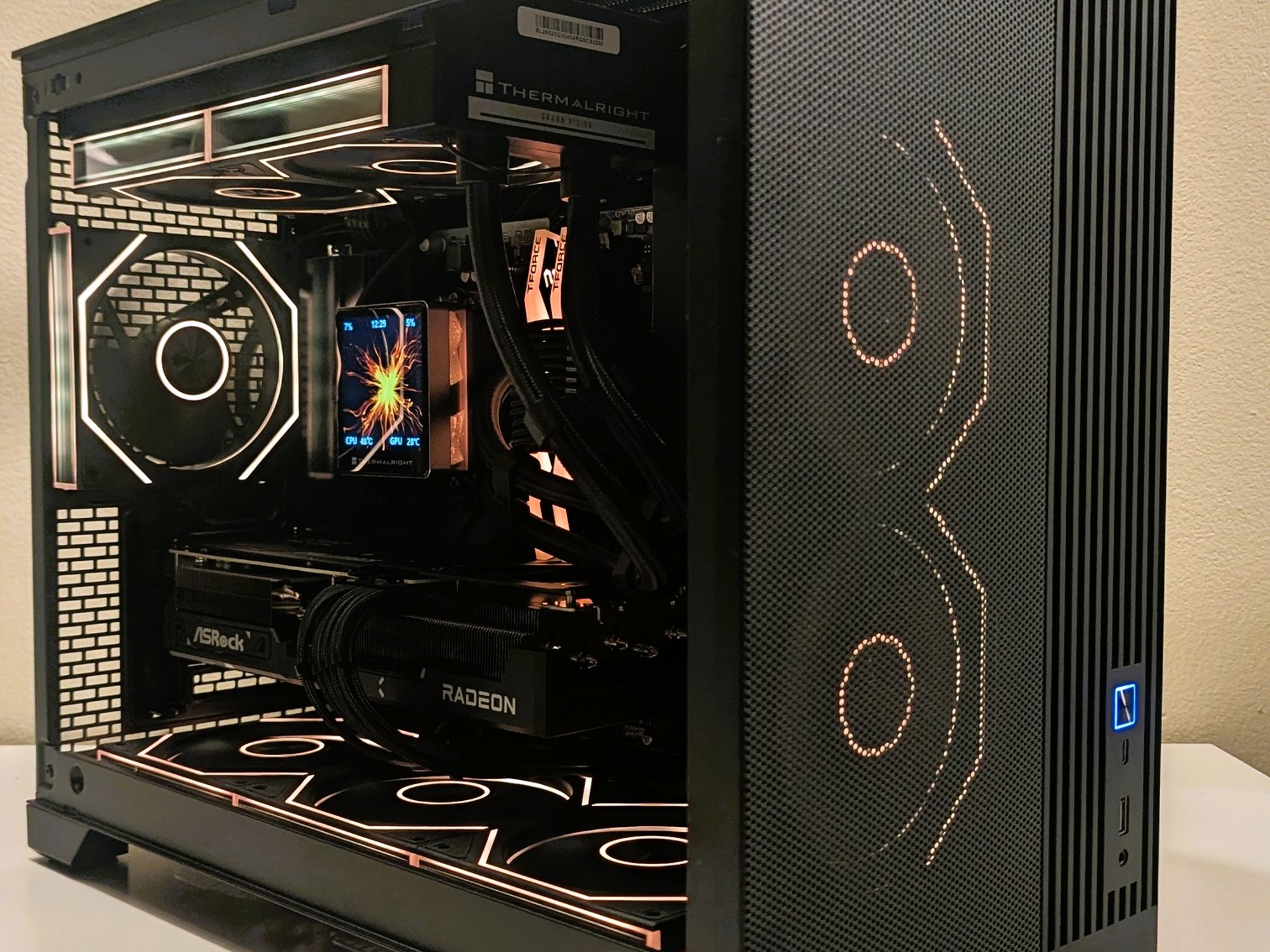 Tron Gaming PC 9070 XT 16GB | RYZEN 9600X | 16GB DDR5 | 1TB SSD | 240MM LCD AIO | 850W GOLD|