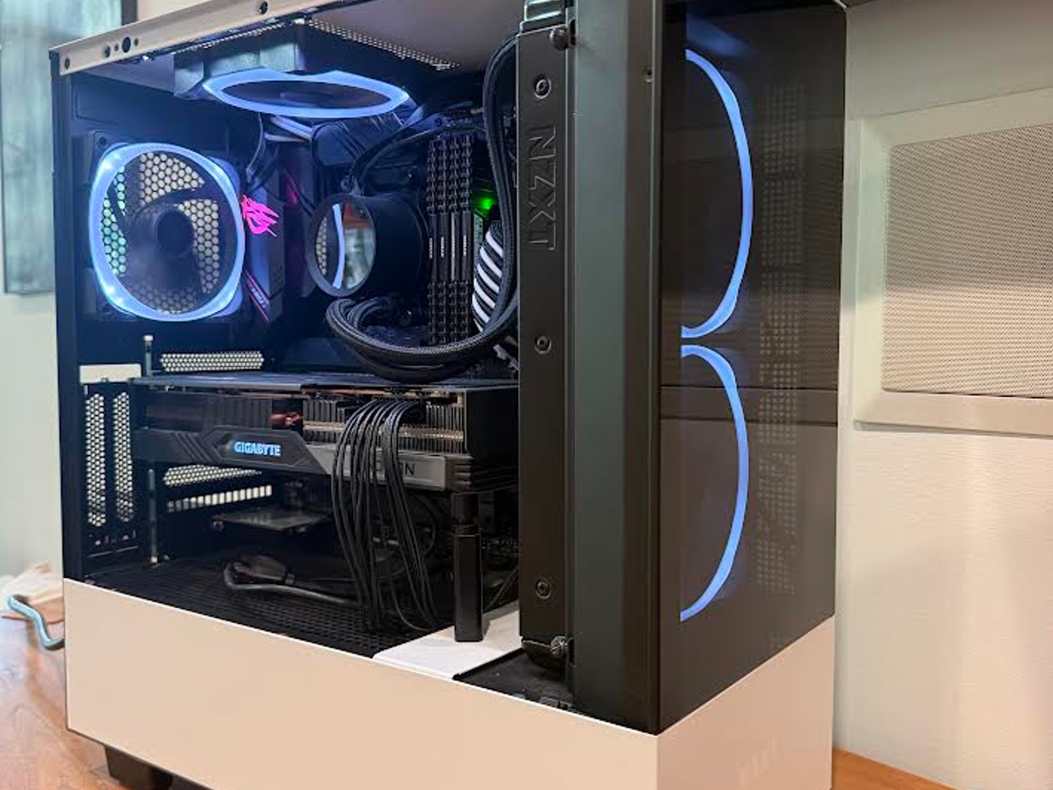 AMD RX 7800 XT Ryzen 7 5700X Custom Gaming PC