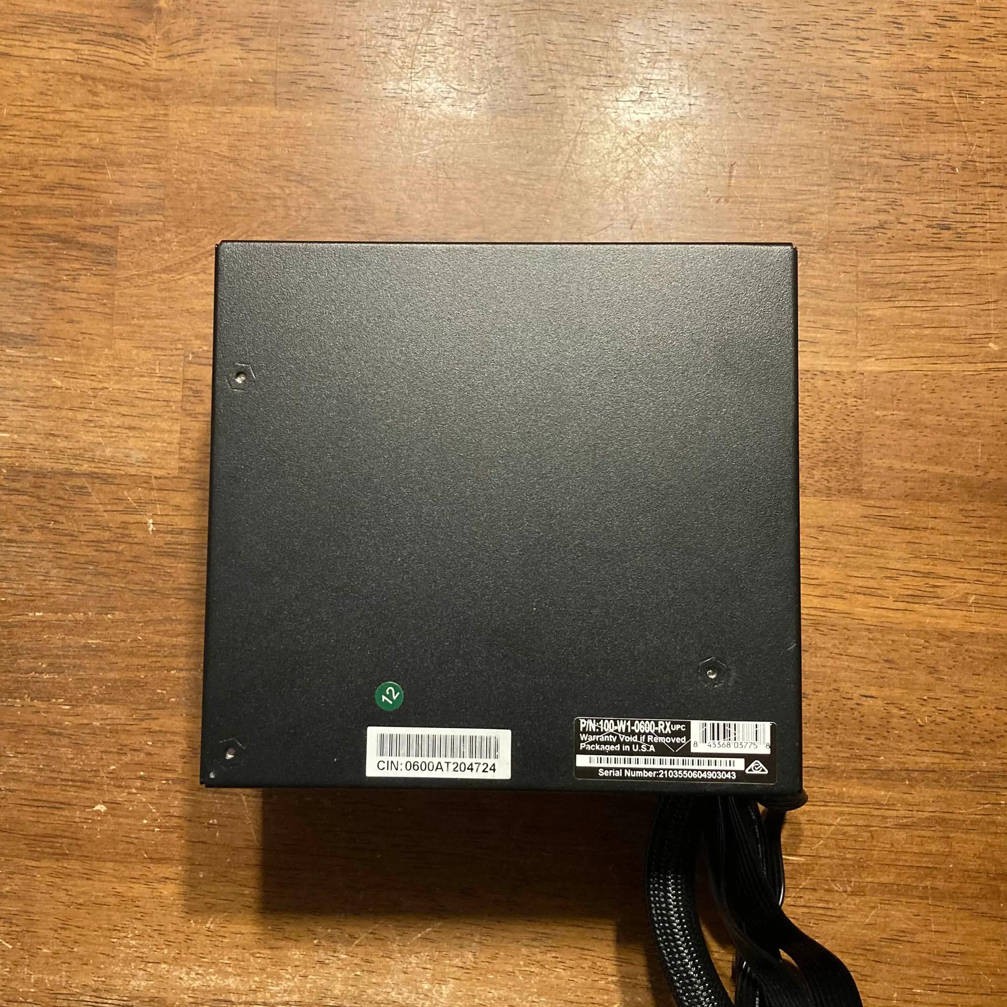 EVGA 600 W1 600 Watt 80+ White ATX Power Supply