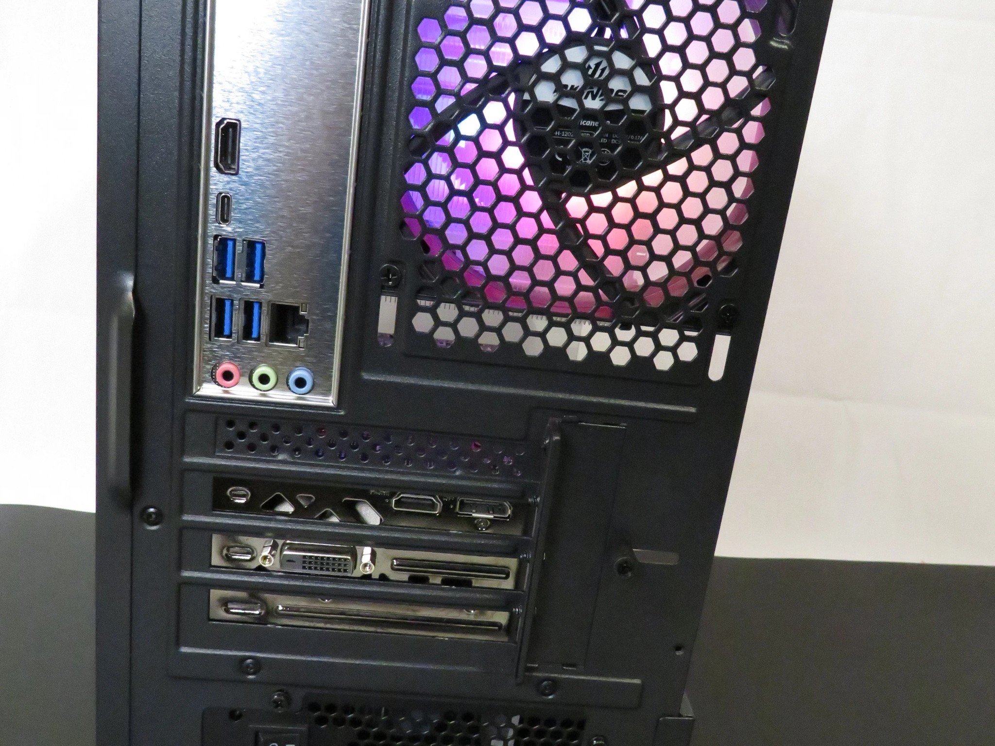 Budget Gamer and Streamer: Ryzen 5 2600X + EVGA RTX 2060 + 16 GB DDR4 + 1 TB 2.5in SSD