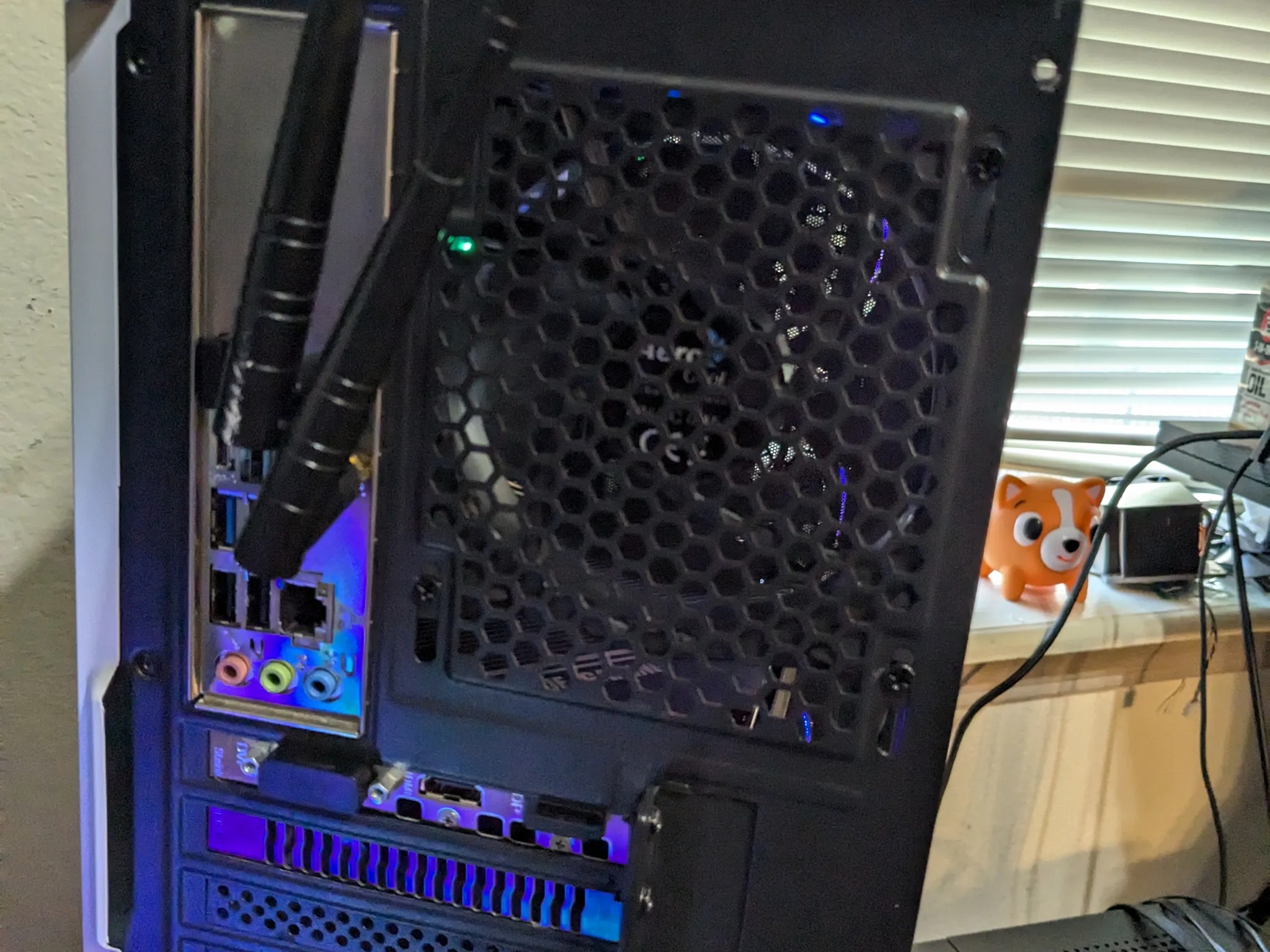 FREE SHIP|| i5-8500 6 Core, GTX 1660 SUPER 6GB, 16GB RAM, 480GB SSD, 650W PSU, Win10, RGB, WiFi