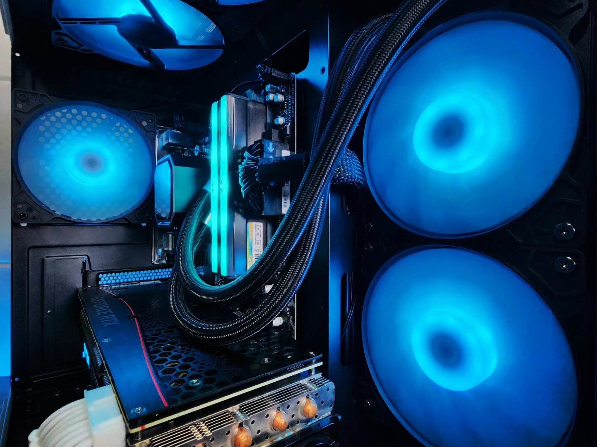 💙🖤💙 EVGA RTX 3070 XC3 // AMD Ryzen 7 5700G // Zenith RGB 32GB 3200MHz
