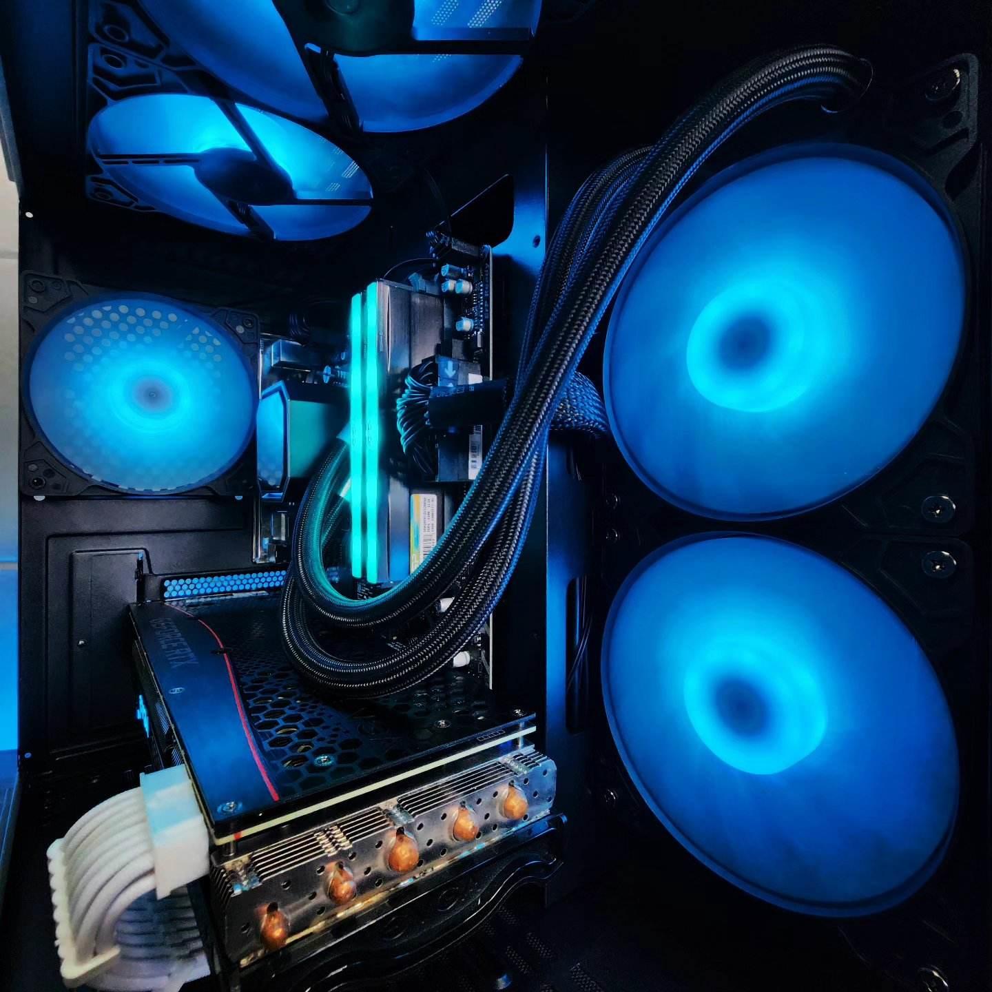💙🖤💙 EVGA RTX 3070 XC3 // AMD Ryzen 7 5700G // Zenith RGB 32GB 3200MHz