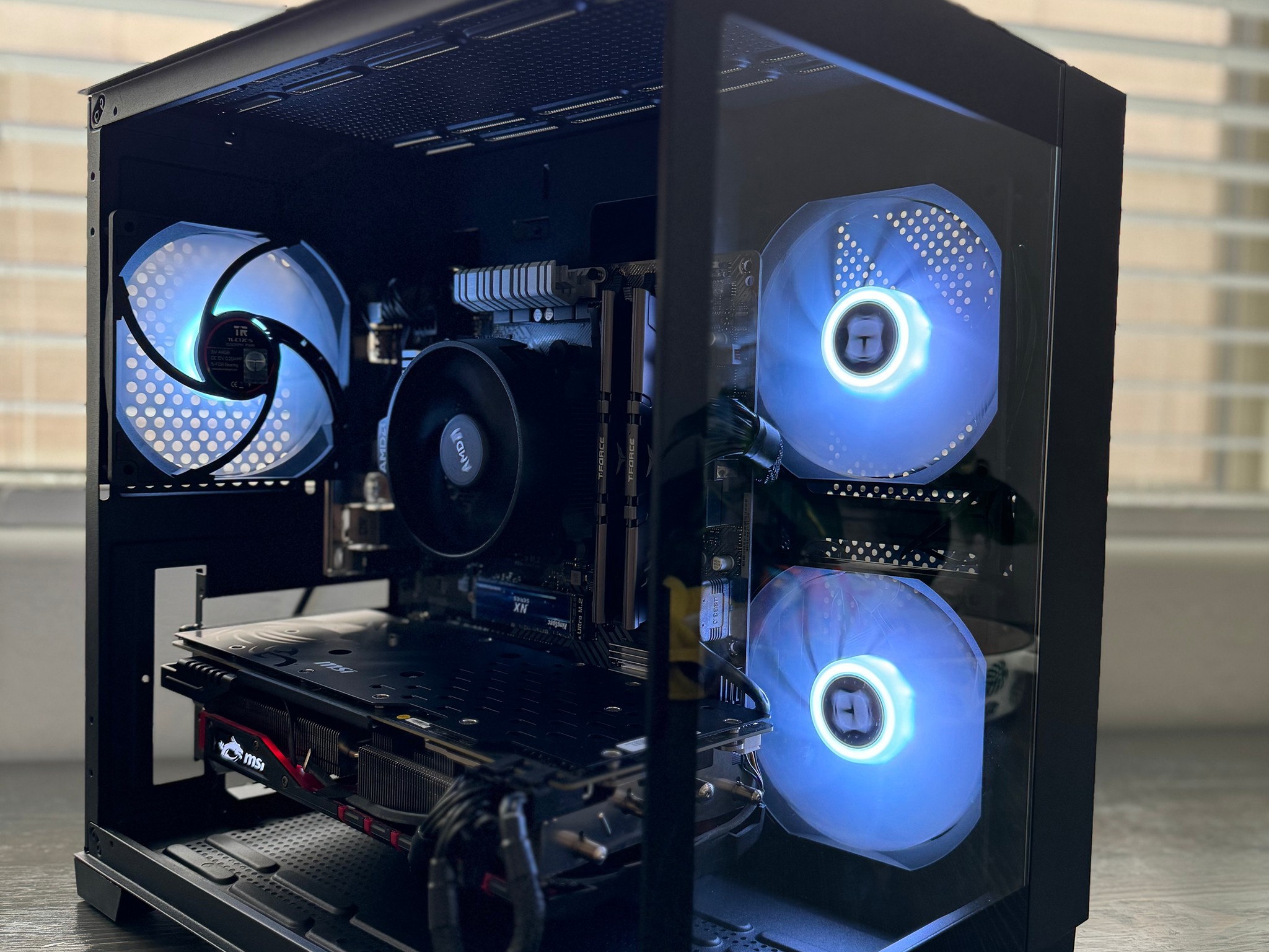 🔥Amazing Performance Gaming pc🔥- Ryzen 5 / Radeon MSI R9 390 / 1TB SSD / 16GB DDR4