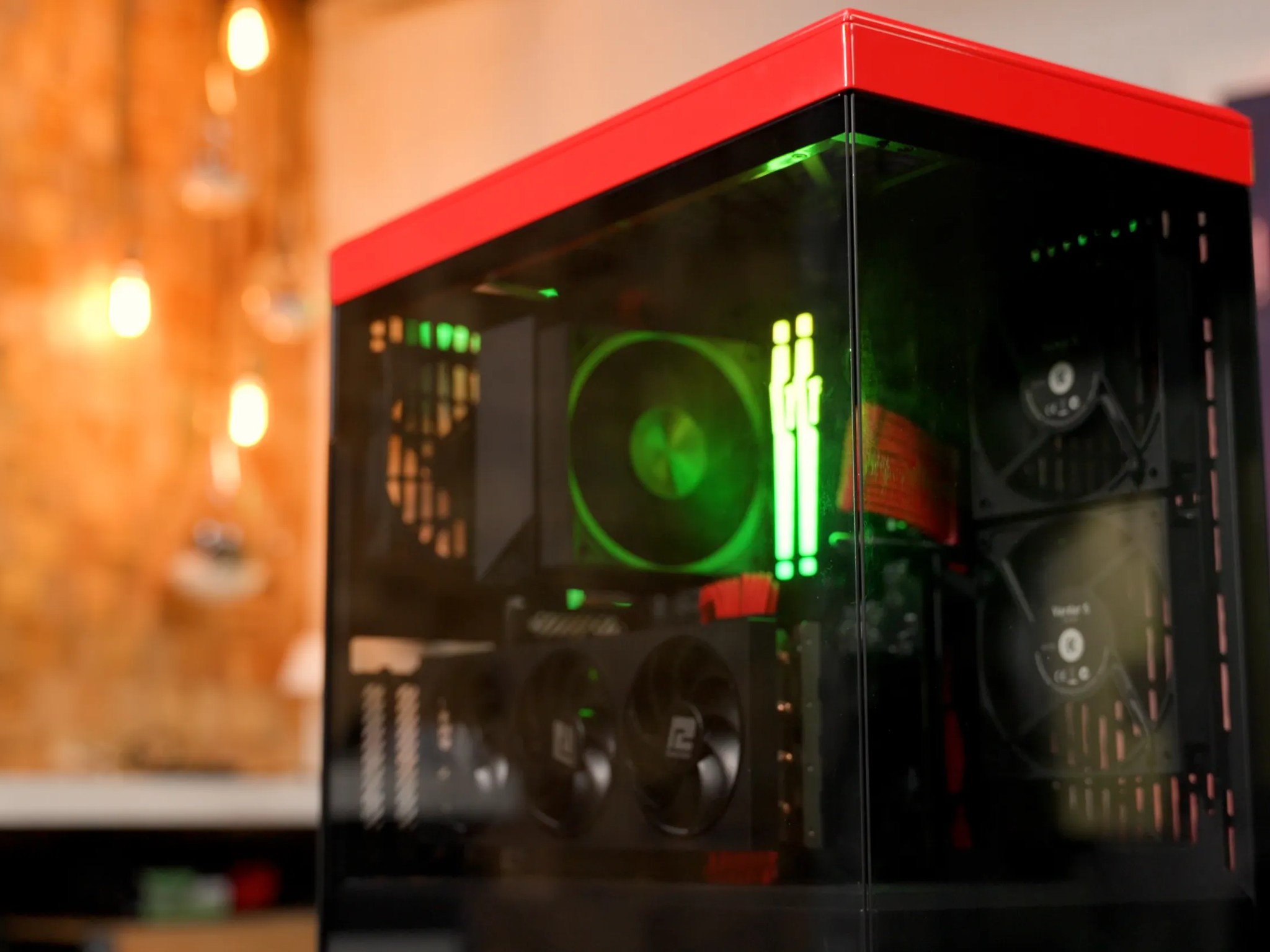 Zach’s Tech Turf | LTT PC Challenge Build – Ryzen 5 7600X + RX 7800 XT