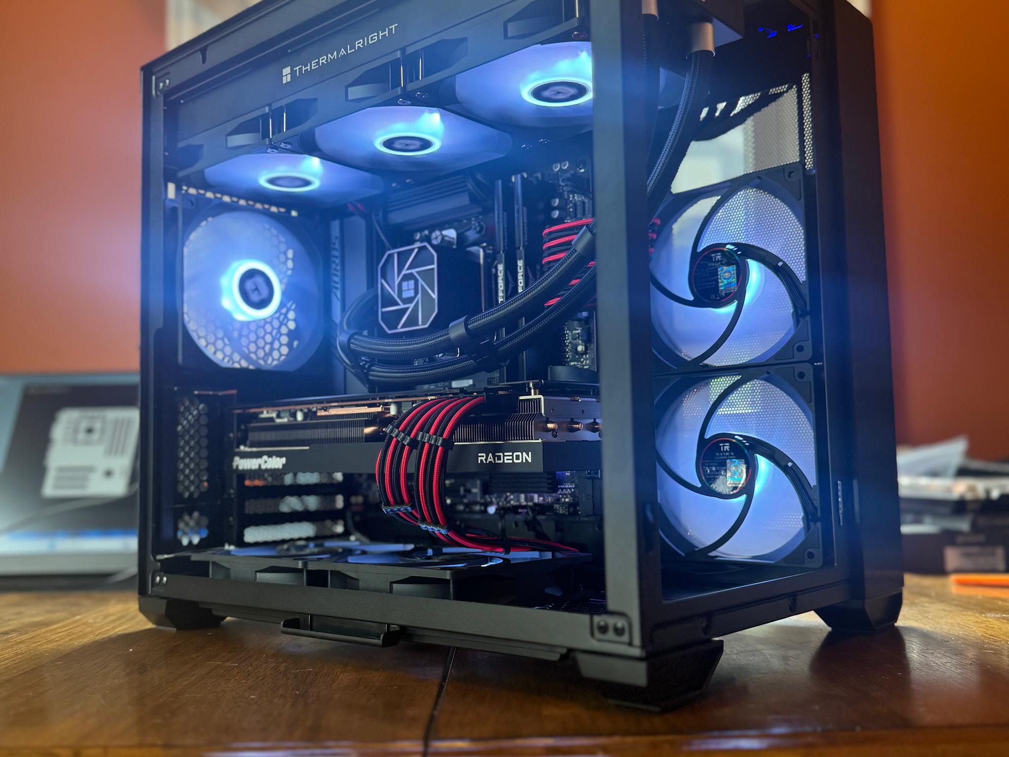 ▪️Black Box Mini▪️ RX 7700XT | Ryzen 5 7600X | 32GB DDR5 | 1TB SSD