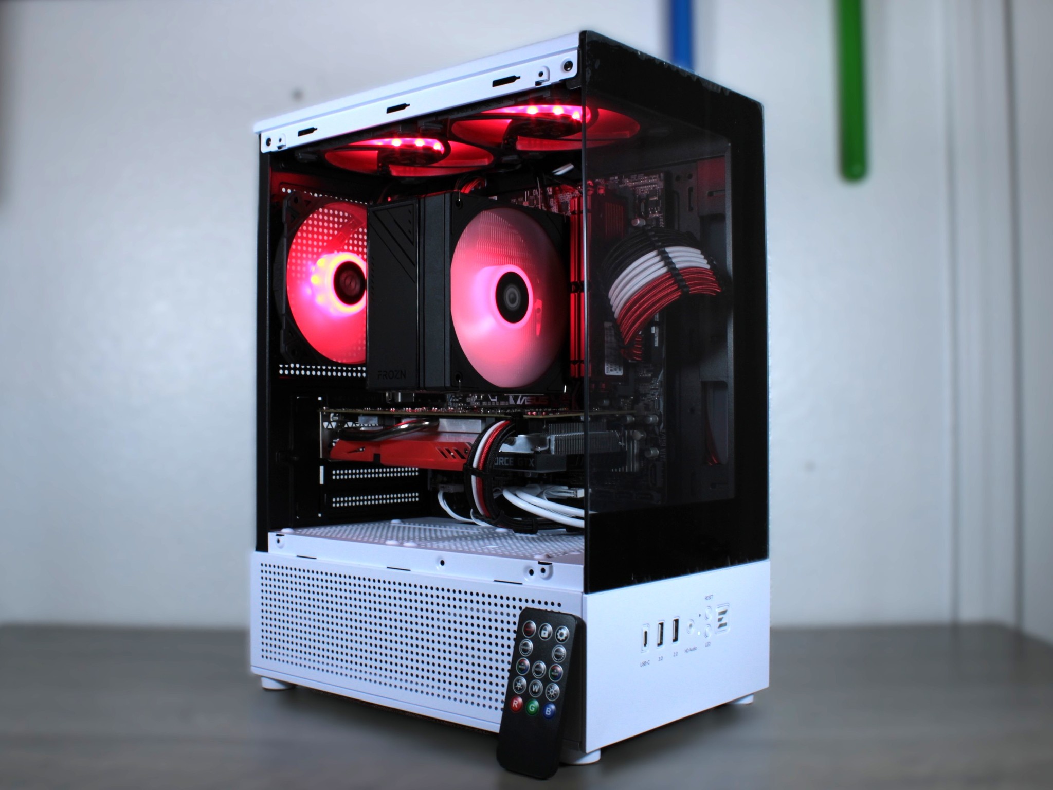 GTX 1660 Super | Ryzen 5 2600 | 16 GB DDR4 Ram 3200 MHz | 512GB NVMe | WiFi | Windows 11 activated
