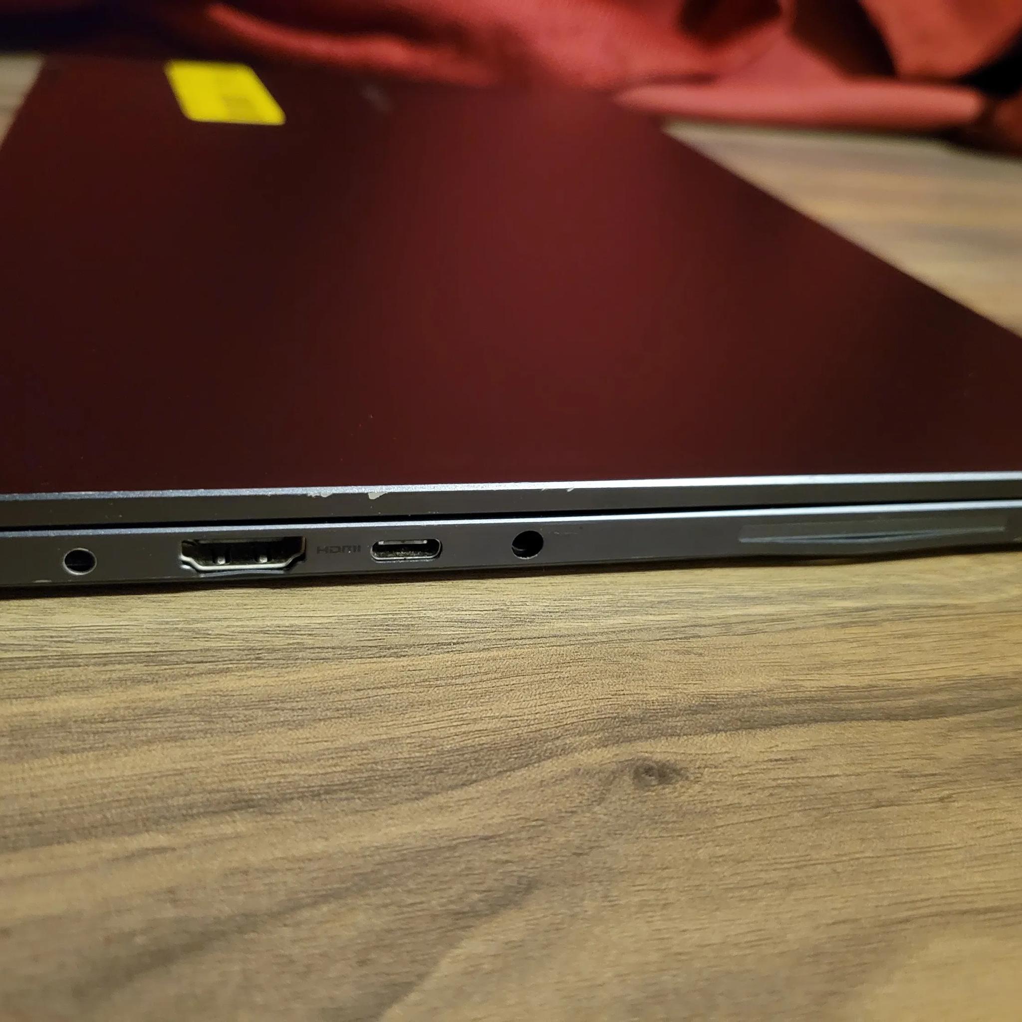 Samsung Galaxy Flex 2 Alpha Laptop - 13.3" Qled Touch Screen