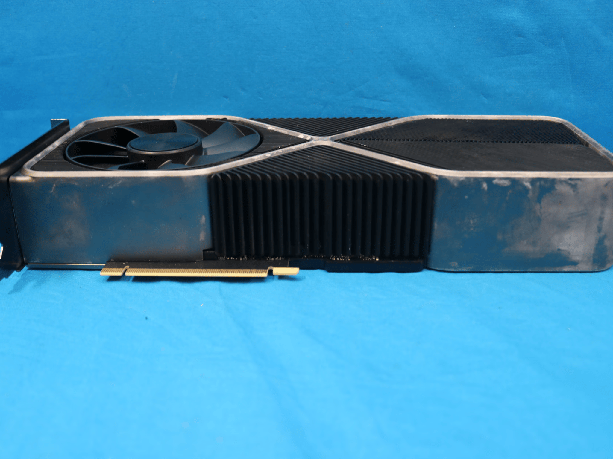 *Heavy Cosmetic Wear* NVIDIA GeForce RTX 3090 Founders Edition 24GB GDDR6X PCIe 4.0 Desktop GPU 