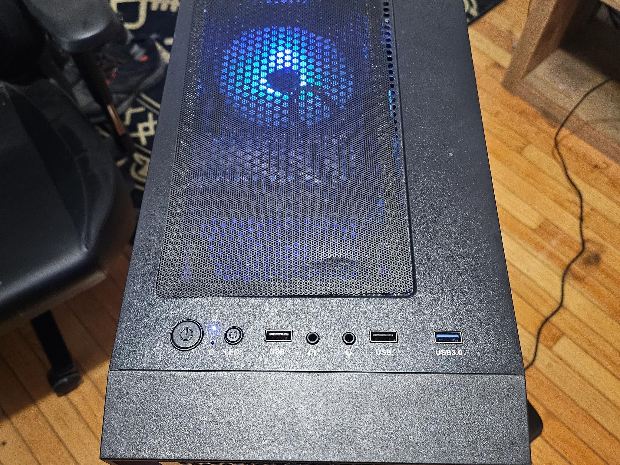 Like new! 5600x, 3060ti Founders edition!, 32gbs ram.