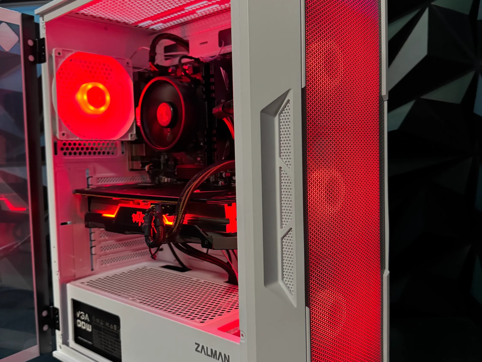 🔥🖥 Mid Daddy White🔥🖥 Ryzen 5 5500|| RX 5700XT| 16 GB DDR4| 1 TB NVMe